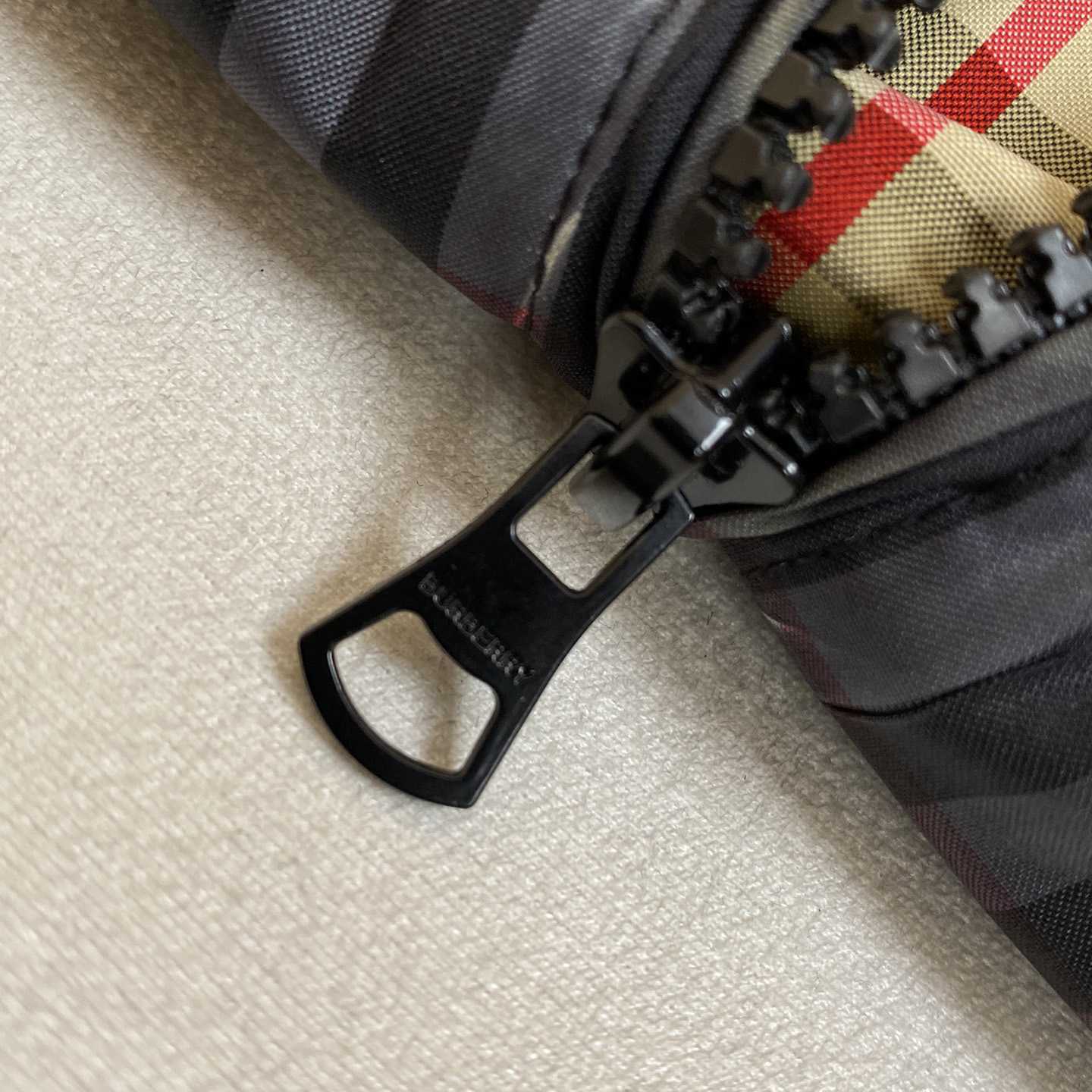 Burberry Sliced Check Hooded Jacket - DesignerGu