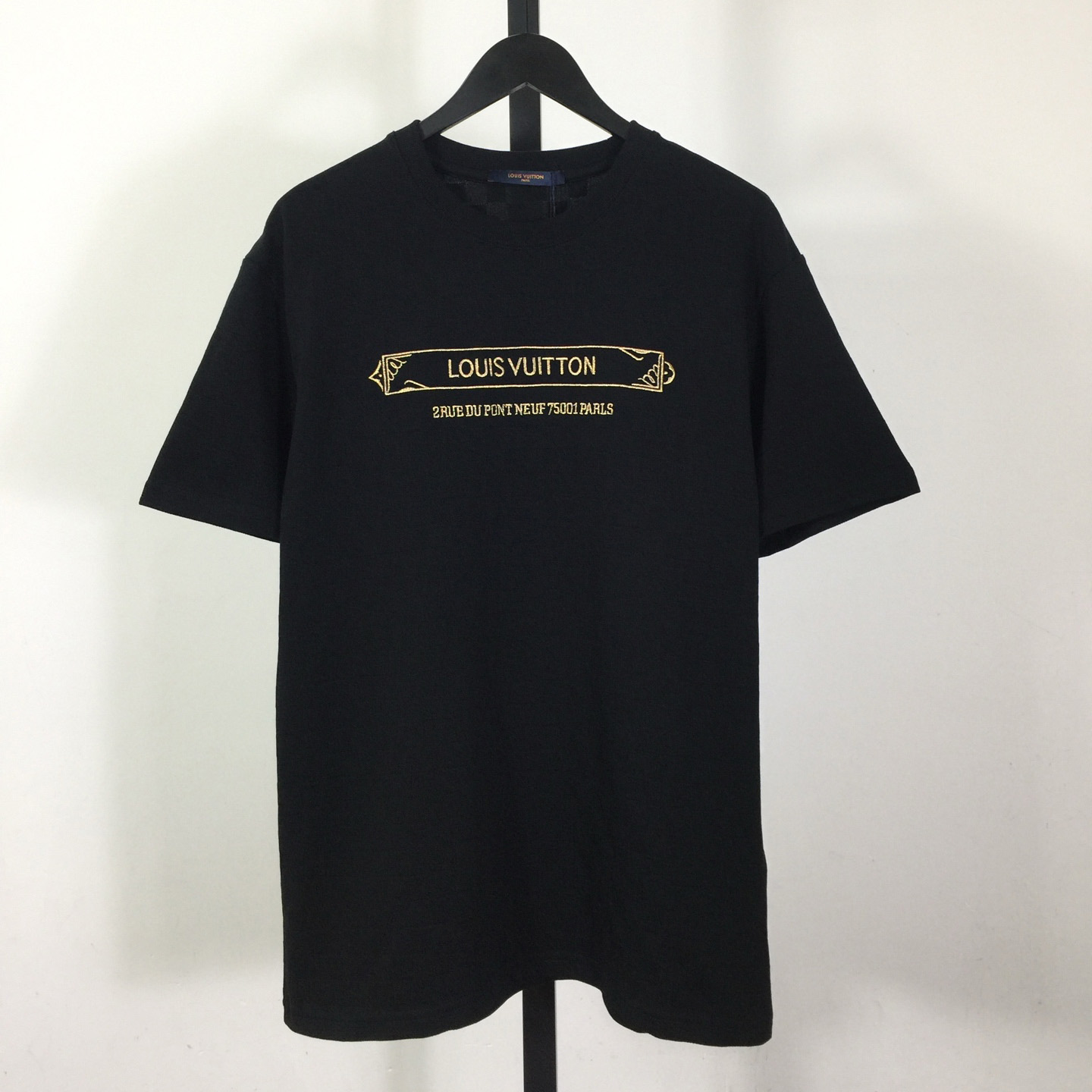 Louis Vuitton Embellished Damier Pique T-Shirt   1AHW20 - DesignerGu