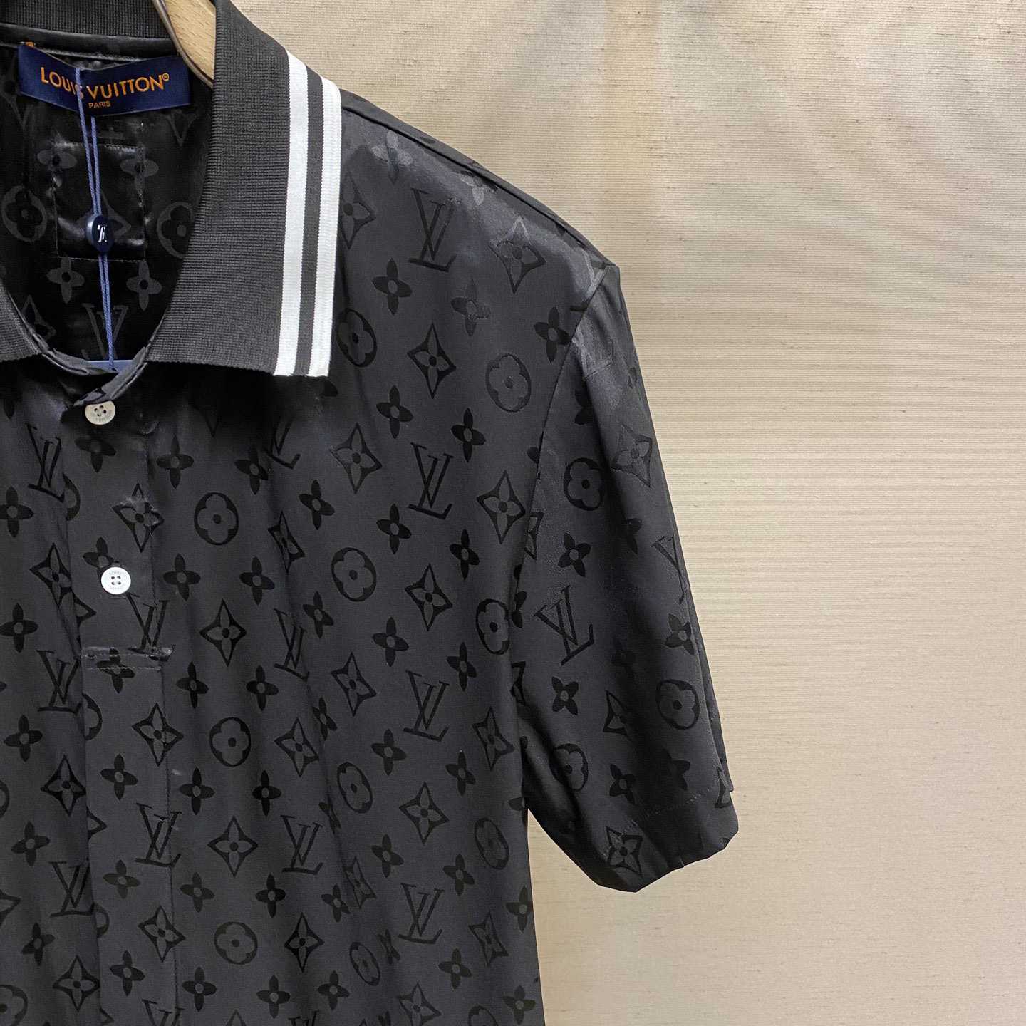Louis Vuitton Monogram Moire Jacquard Short-Sleeved Silk Shirt   1AGTP7 - DesignerGu