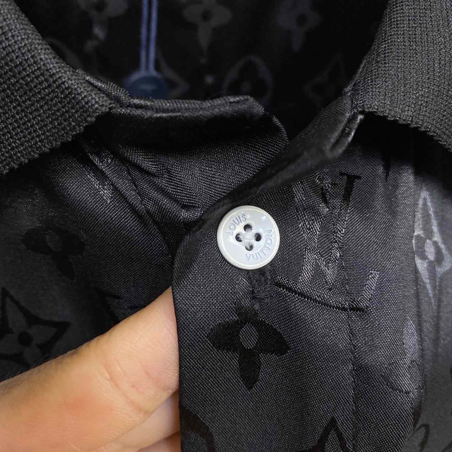 Louis Vuitton Monogram Moire Jacquard Short-Sleeved Silk Shirt   1AGTP7 - DesignerGu