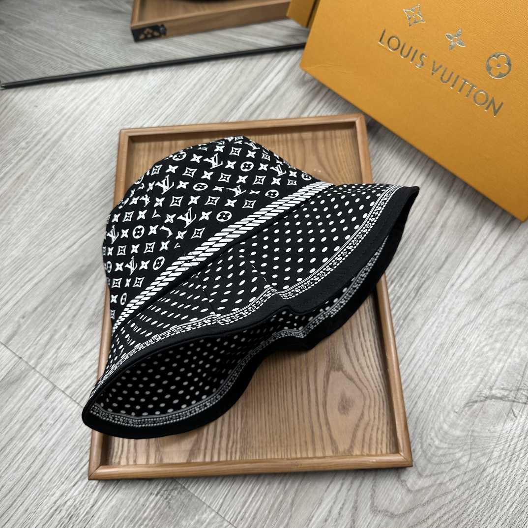 Louis Vuitton Sailor Bandana Ha - DesignerGu