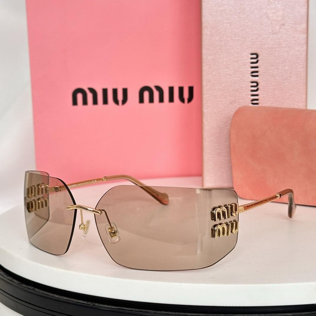 Miu Miu Runway Sunglasses - DesignerGu