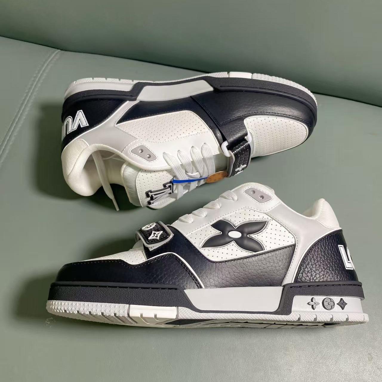 Louis Vuitton LV Trainer Sneaker   1AHTDF - DesignerGu
