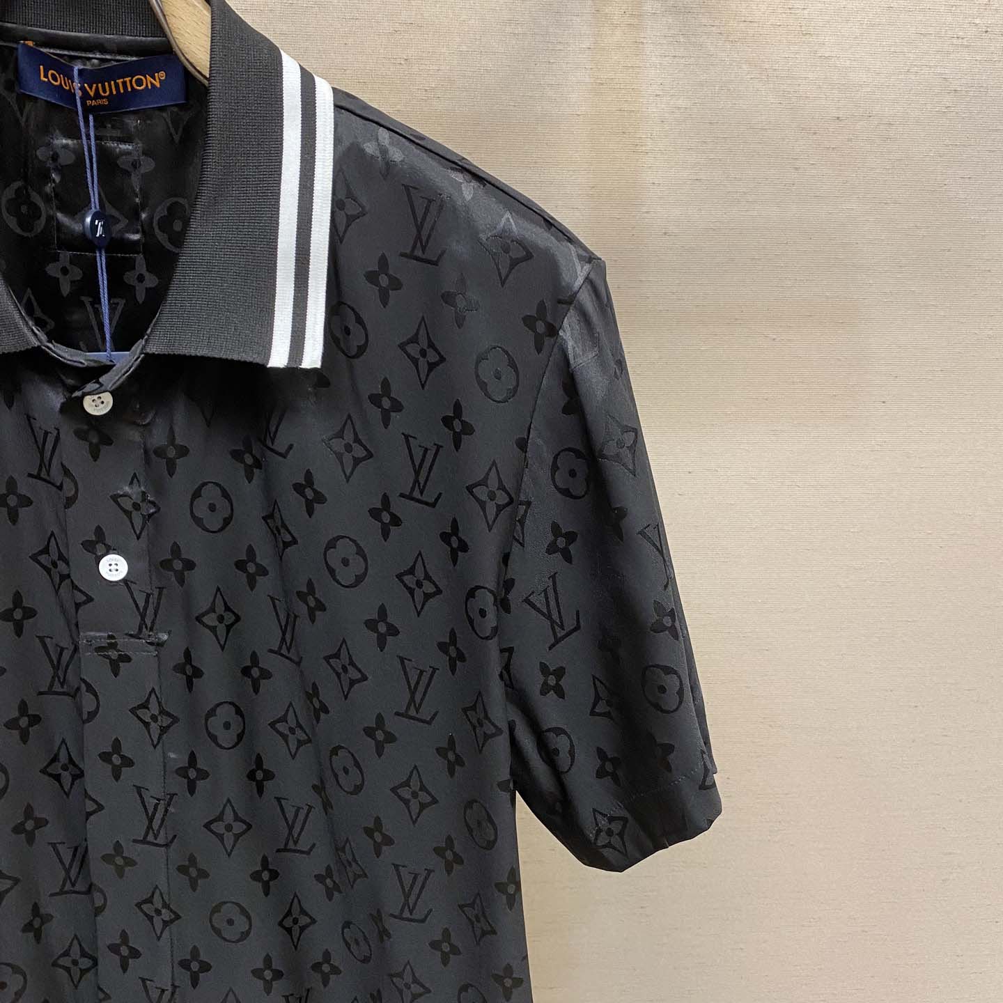 Louis Vuitton Monogram Moire Jacquard Short-Sleeved Silk Shirt   1AGTP1 - DesignerGu