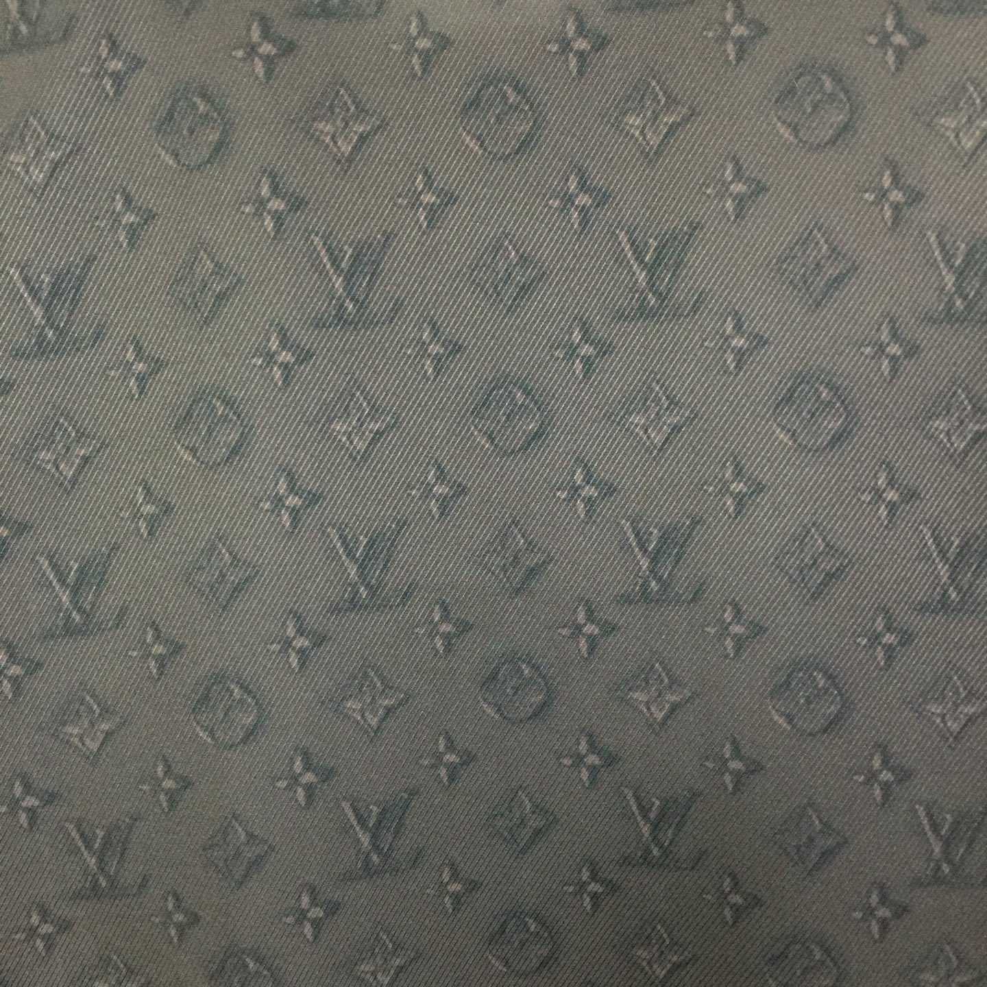 Louis Vuitton Printed Monogram Silk Shorts   1AHCD3 - DesignerGu