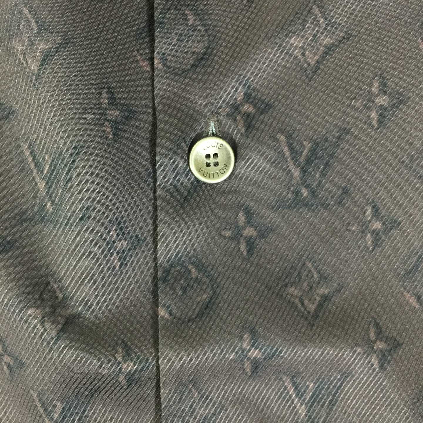 Louis Vuitton Printed Monogram Silk Shorts   1AHCD3 - DesignerGu
