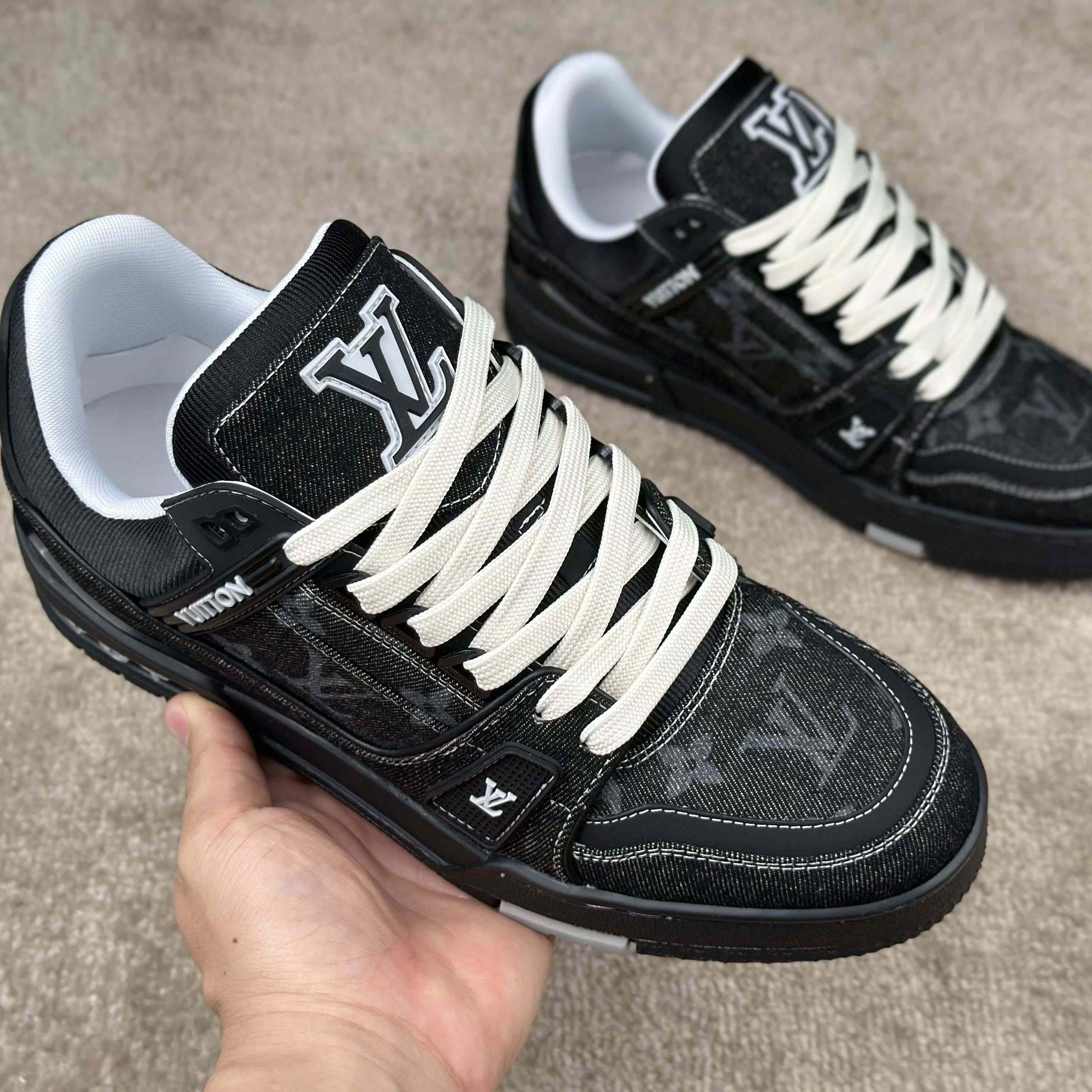 Louis Vuitton LV Trainer Sneaker   1AHSZJ - 