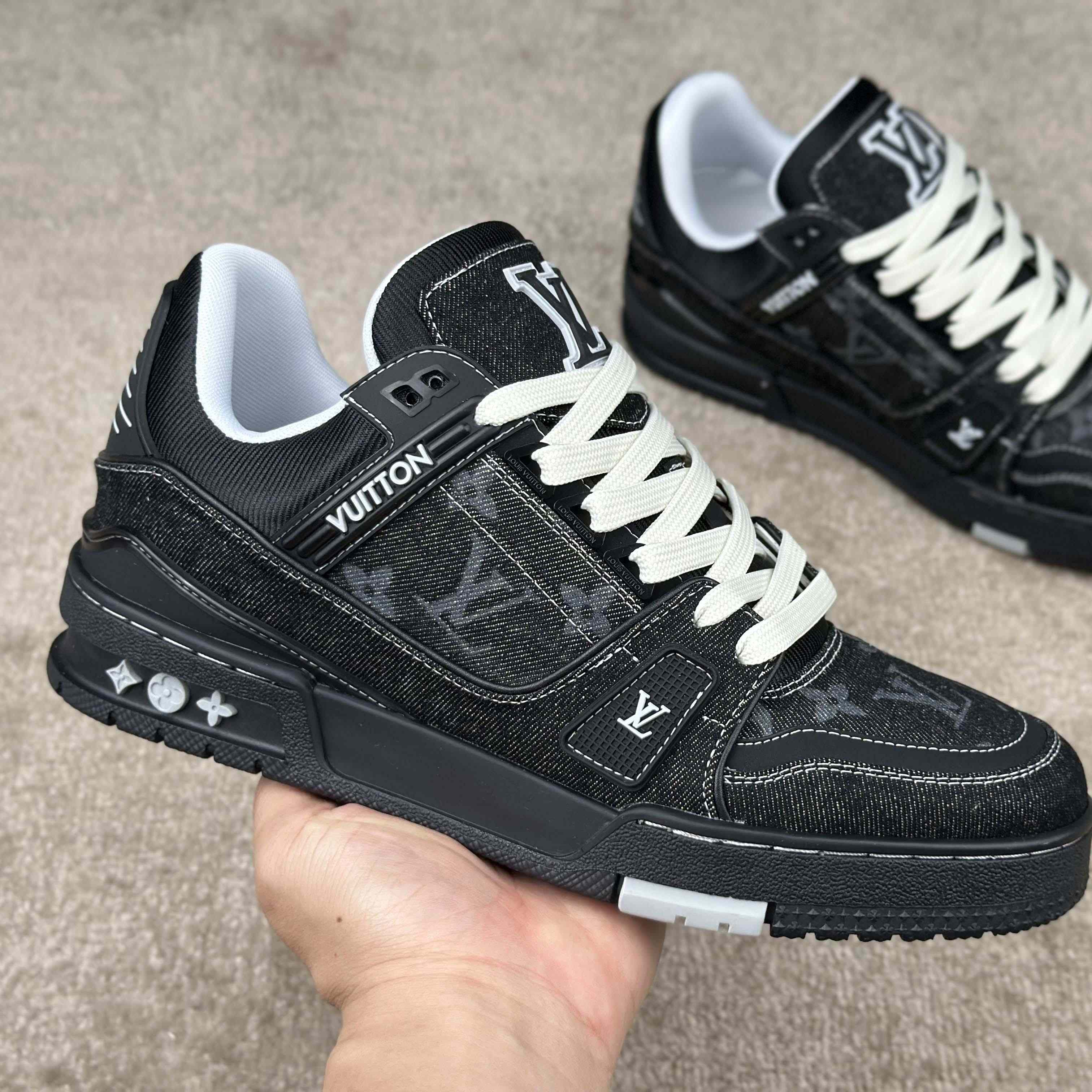 Louis Vuitton LV Trainer Sneaker   1AHSZJ - 
