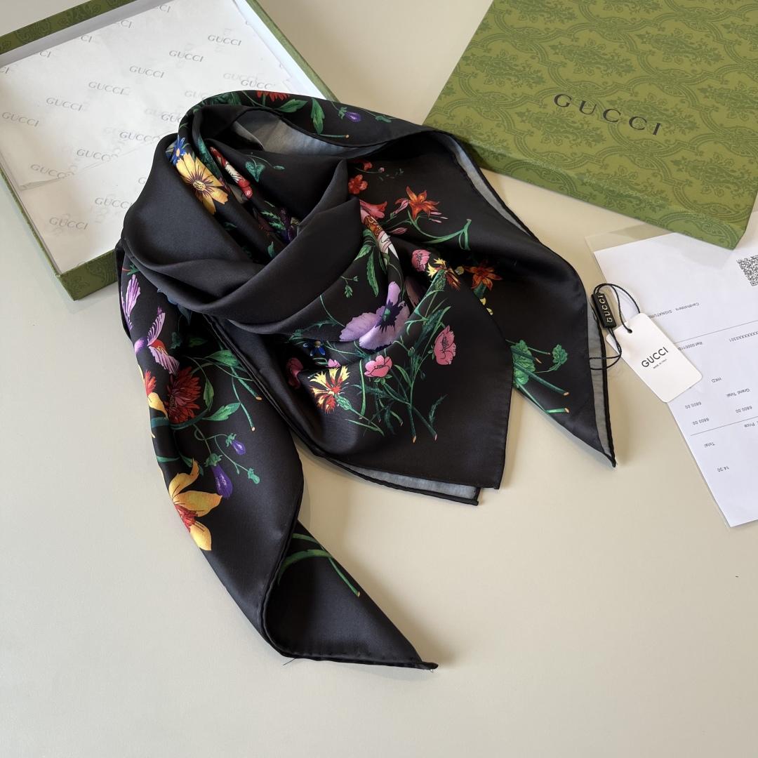 Gucci Printed Silk Twill Carré - DesignerGu