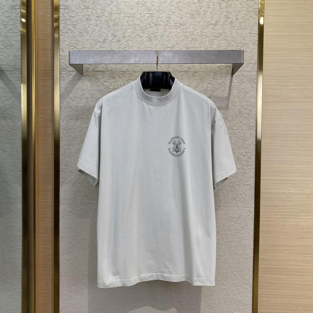 Balenciaga Men's White Oversized Key Crest T-Shirt - DesignerGu