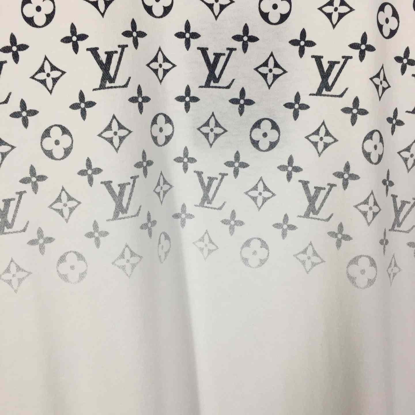 Louis Vuitton Gradient Cotton T-Shirt    1AHUG3 - DesignerGu