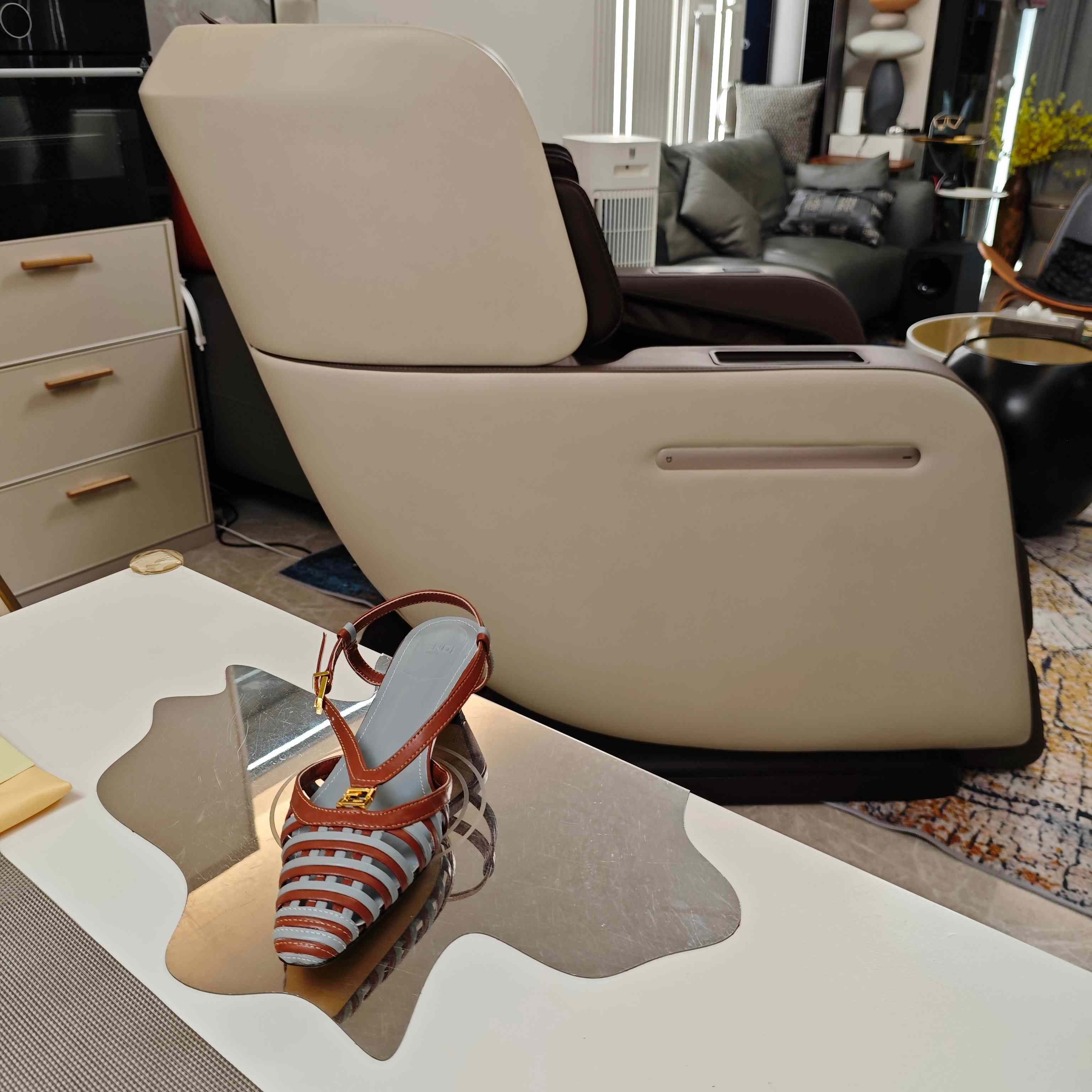 Fendi FFold Brown And Matcha Green Leather Low-heeled Slingbacks - DesignerGu