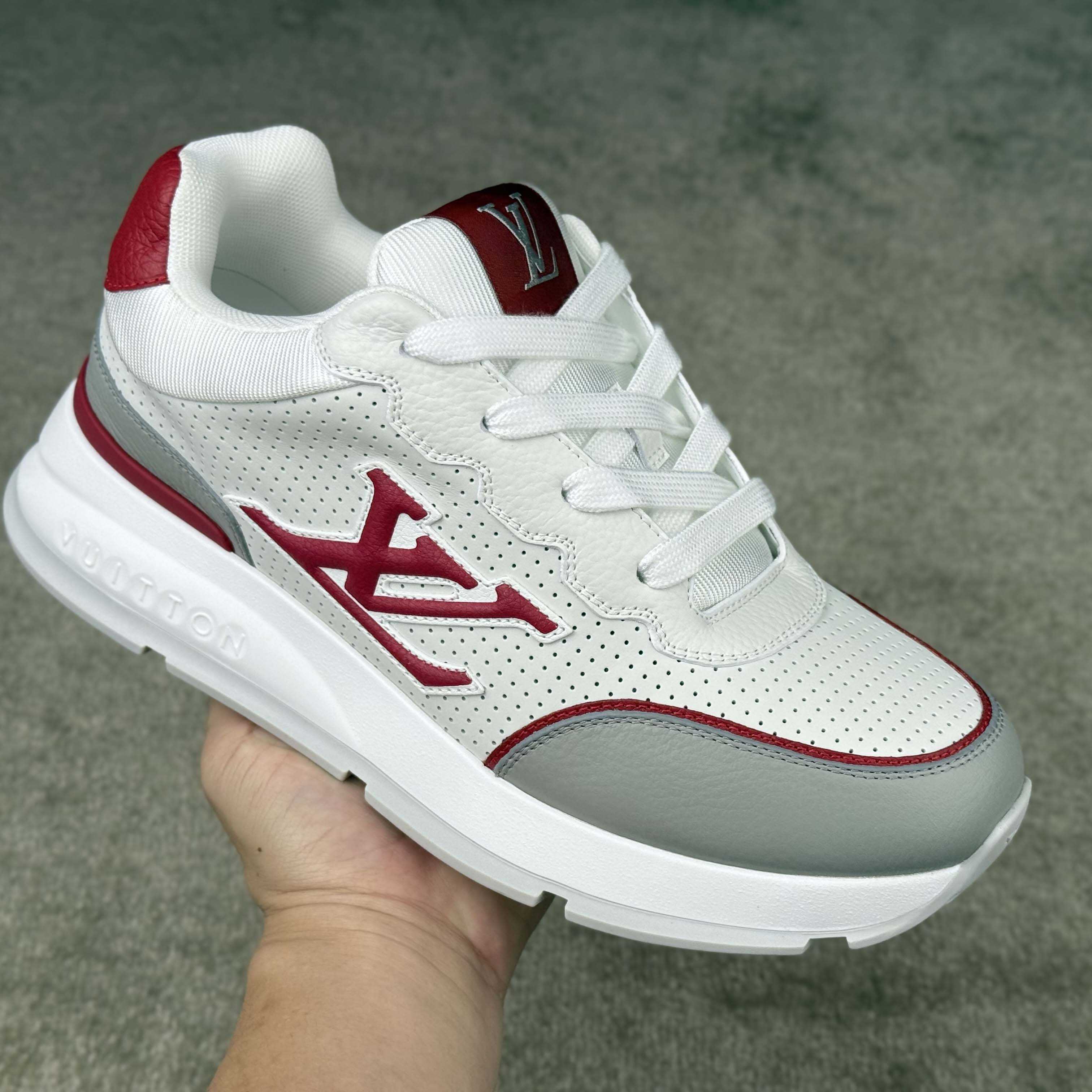 Louis Vuitton LV Classic Sneaker    - DesignerGu