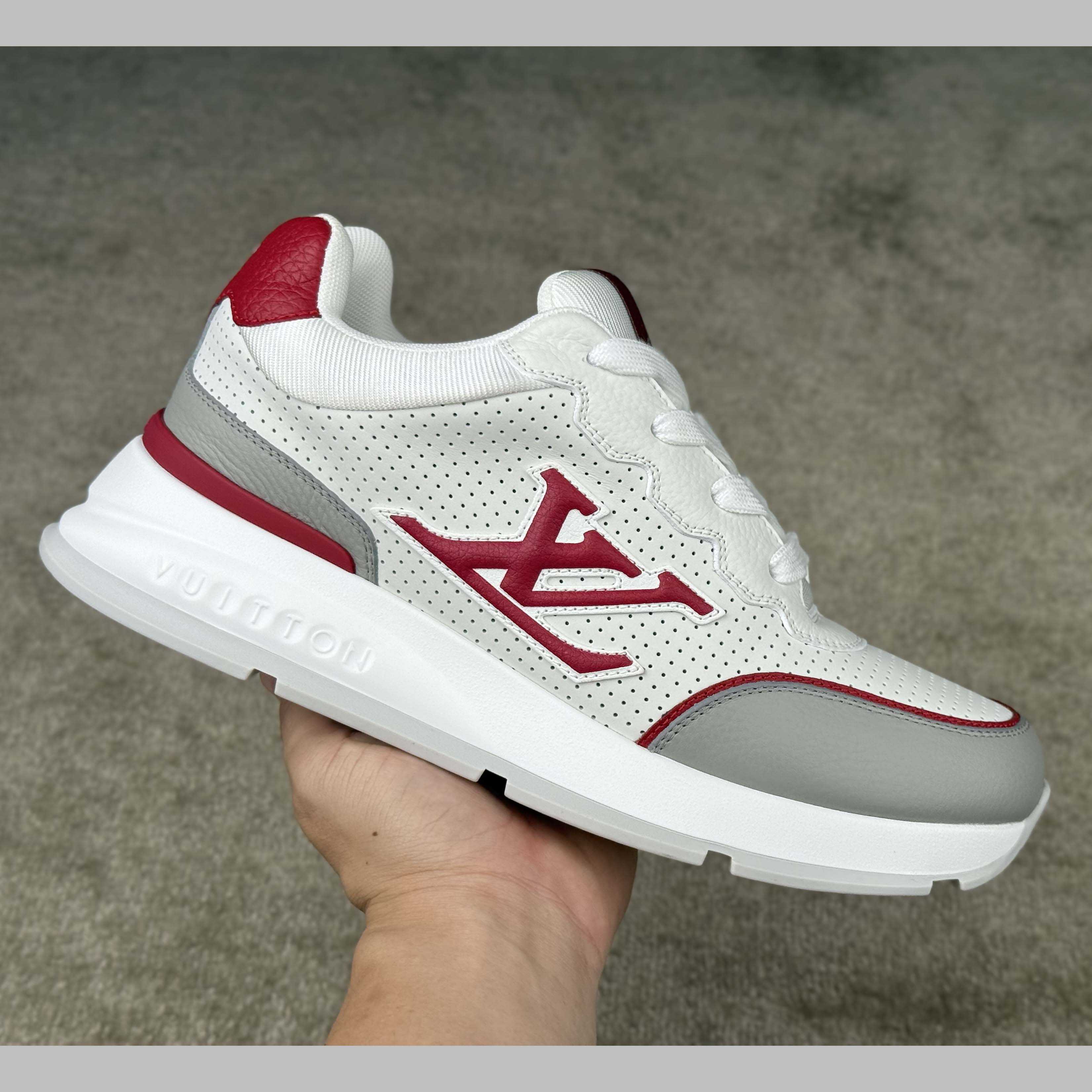 Louis Vuitton LV Classic Sneaker    - DesignerGu