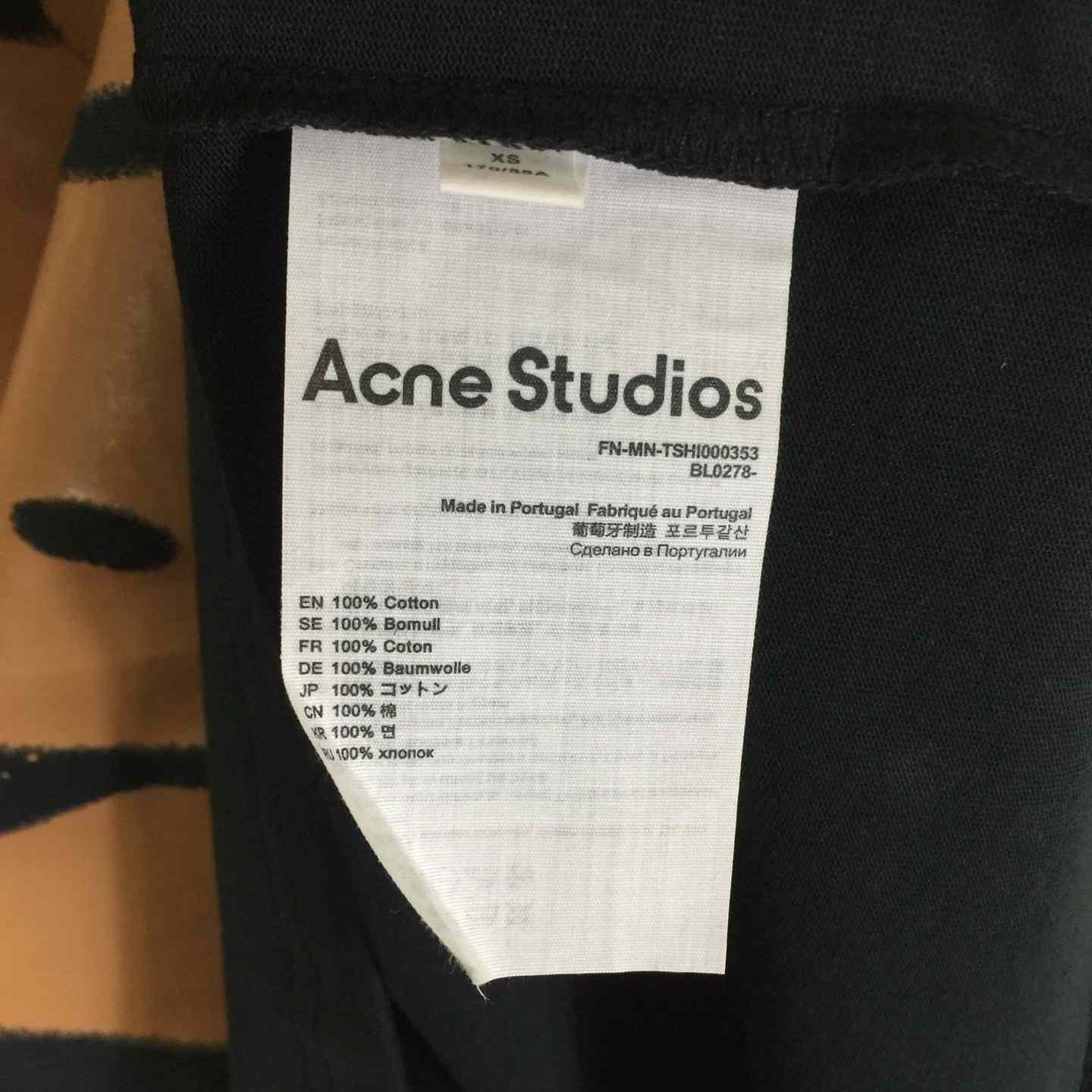 Acne Studios  T-shirt logo - Relaxed unisex fit - Black - DesignerGu