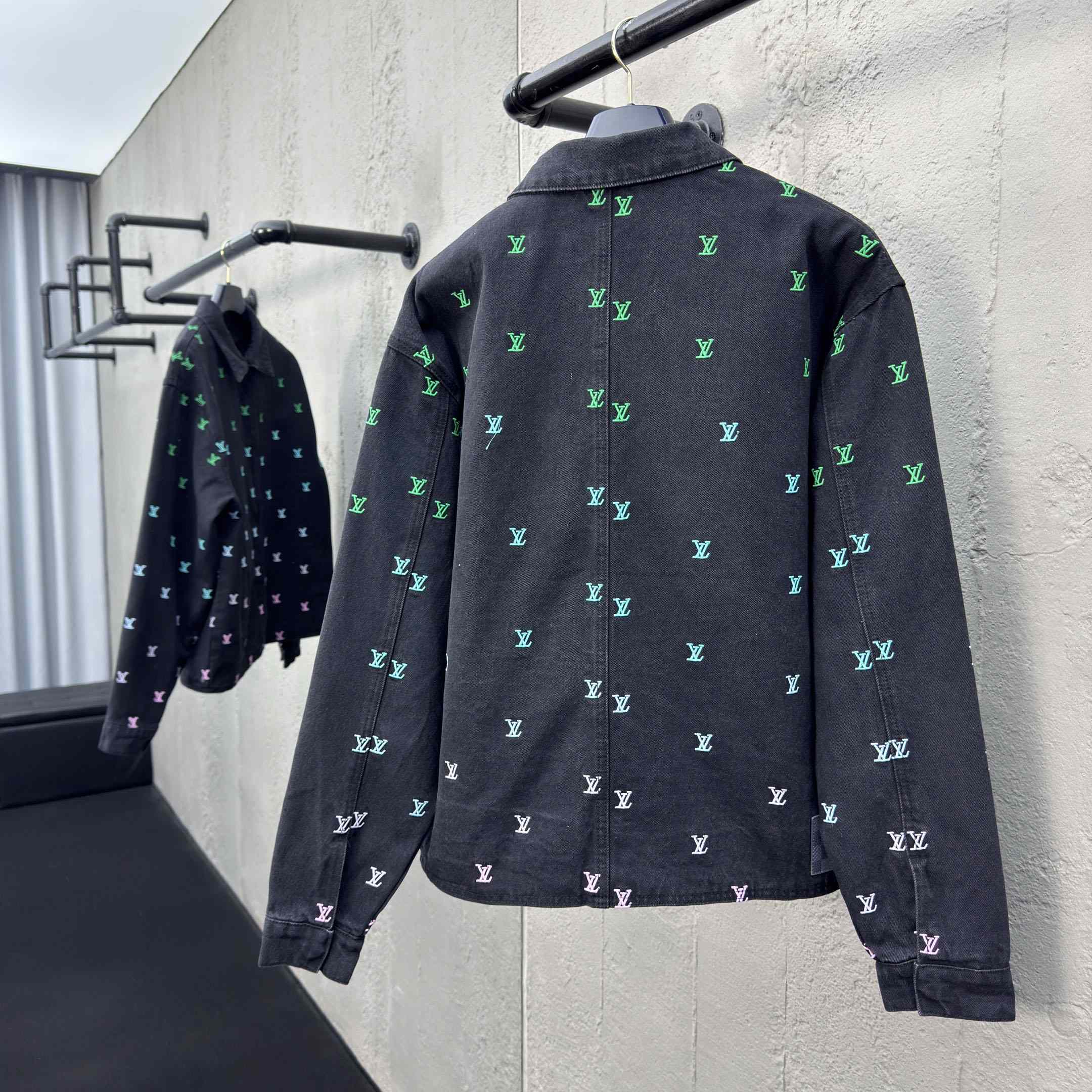 Louis Vuitton LV Blason Gradient Embroidered Denim Coach Jacket   1AGTEB - DesignerGu