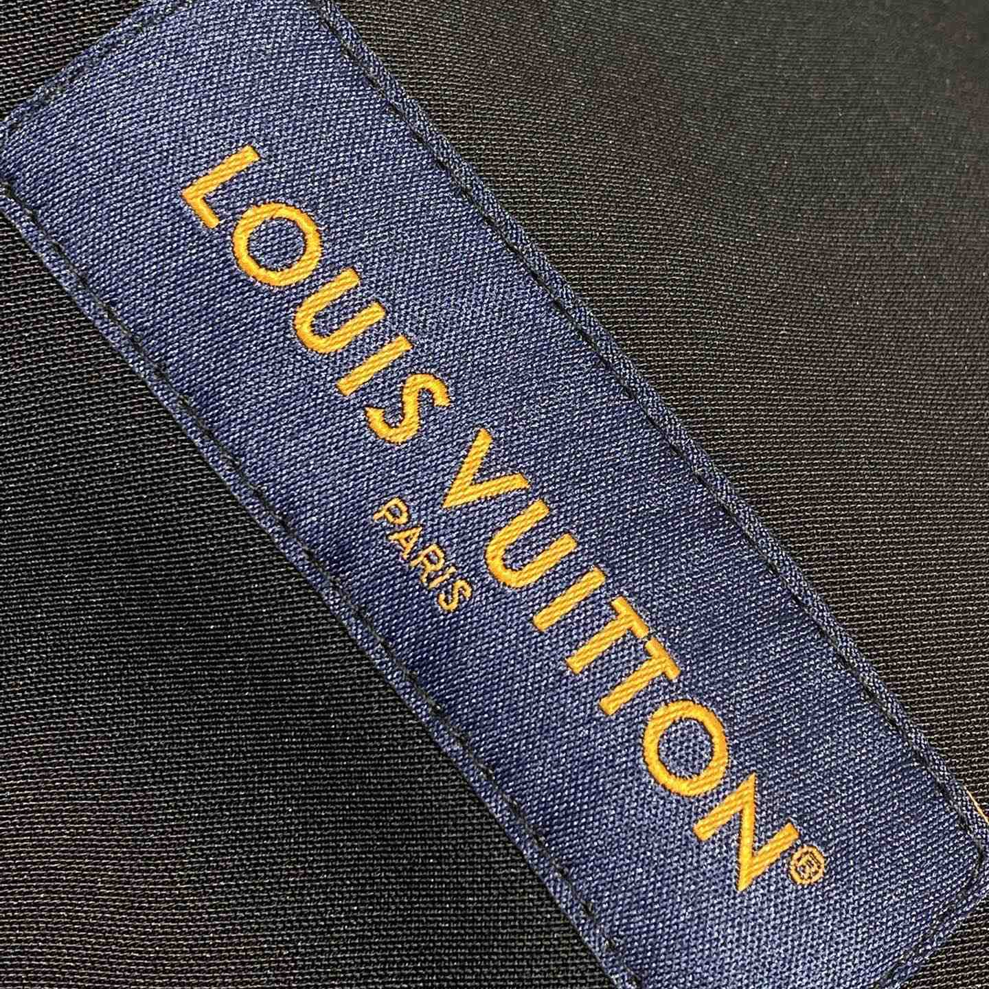 Louis Vuitton Preppy Relaxed Blazer   1AGTIP - DesignerGu
