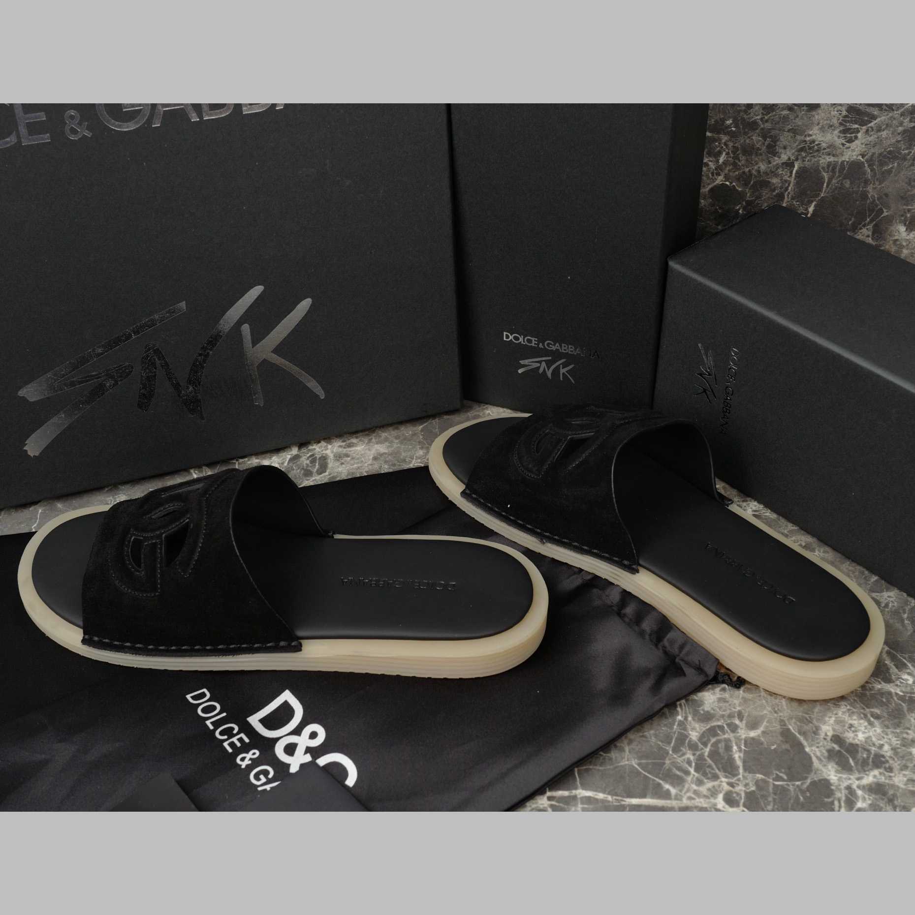 Dolce & Gabbana Suede Sliders - DesignerGu