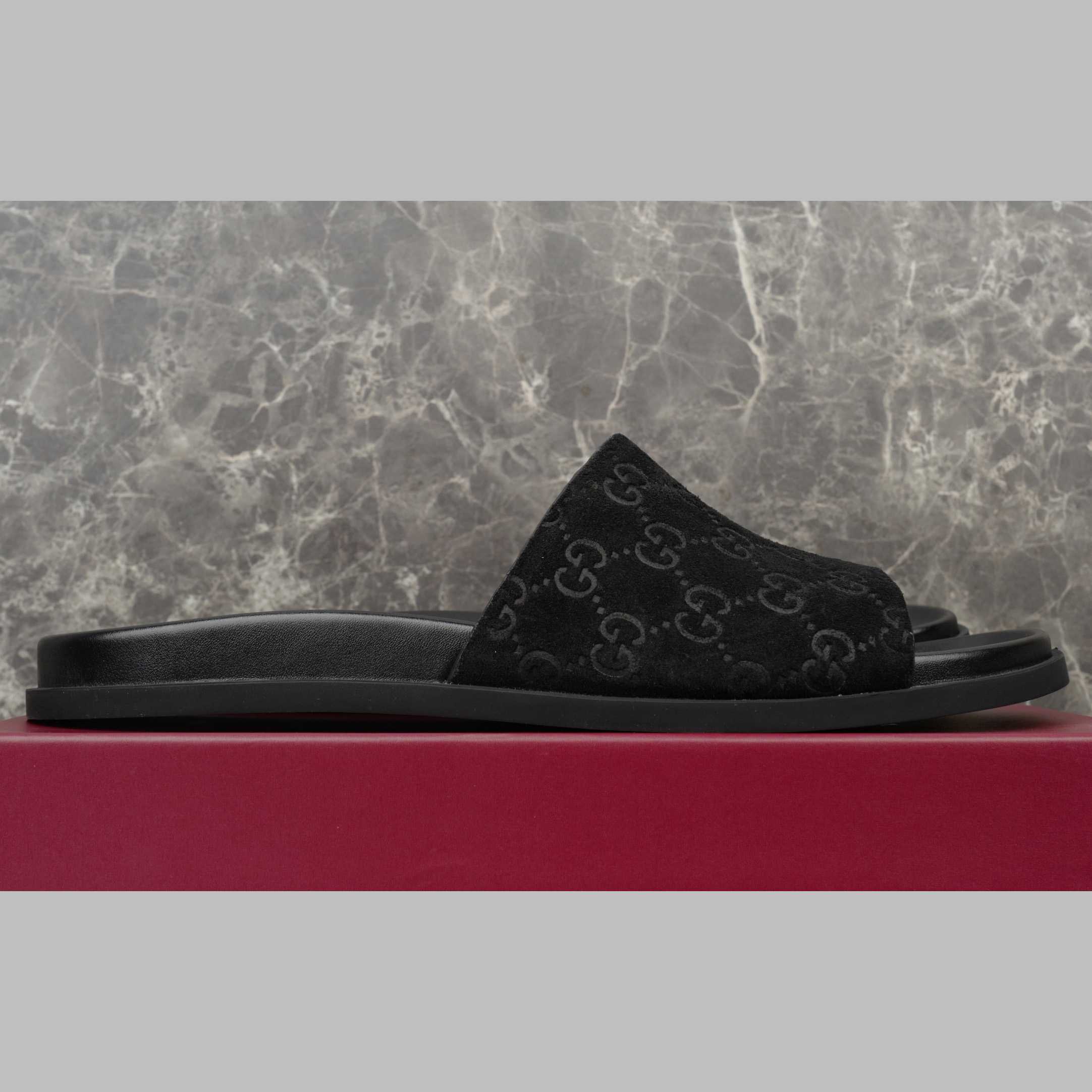 Gucci Men's Slide Sandal - DesignerGu