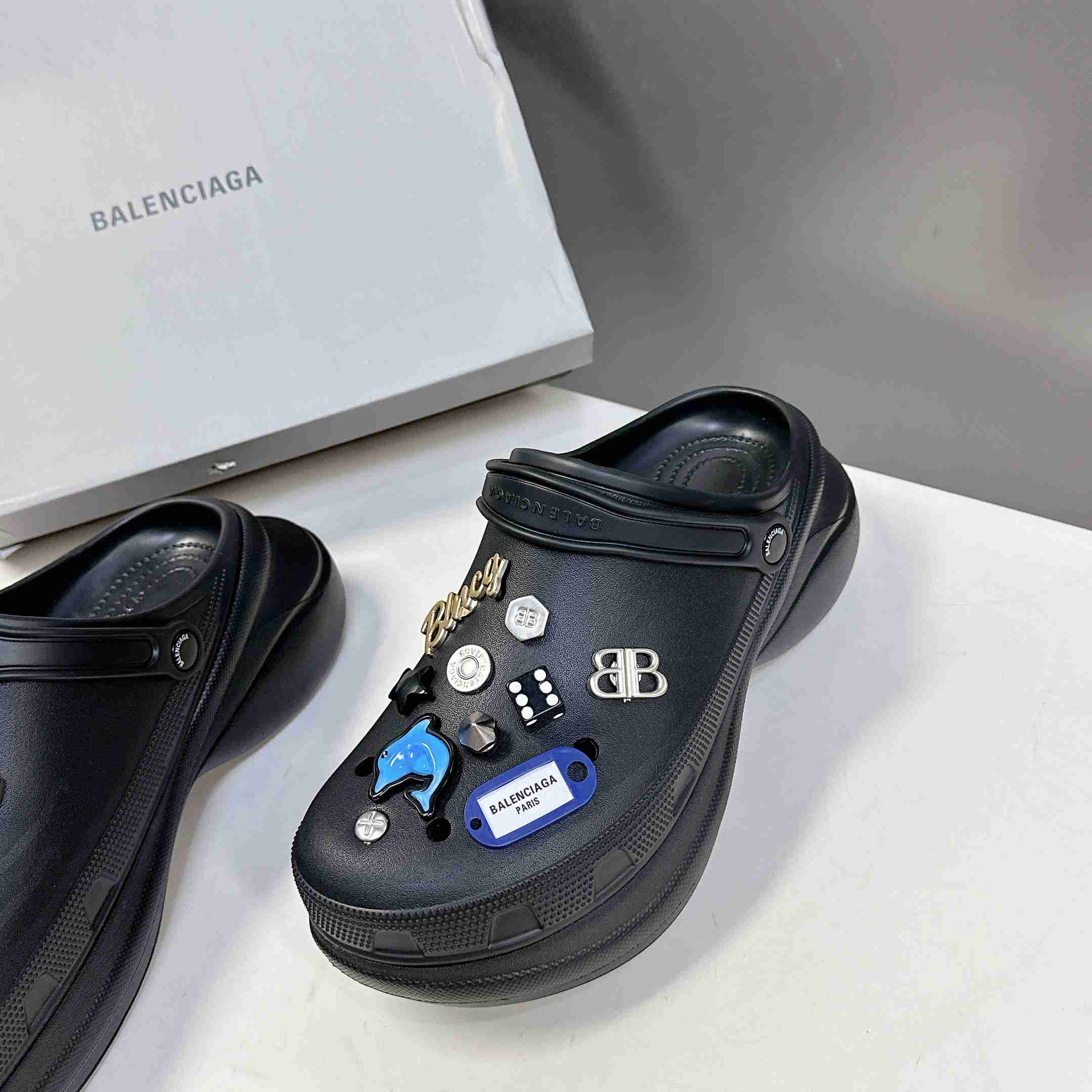 Balenciaga Crocs™ Mule In Black - DesignerGu