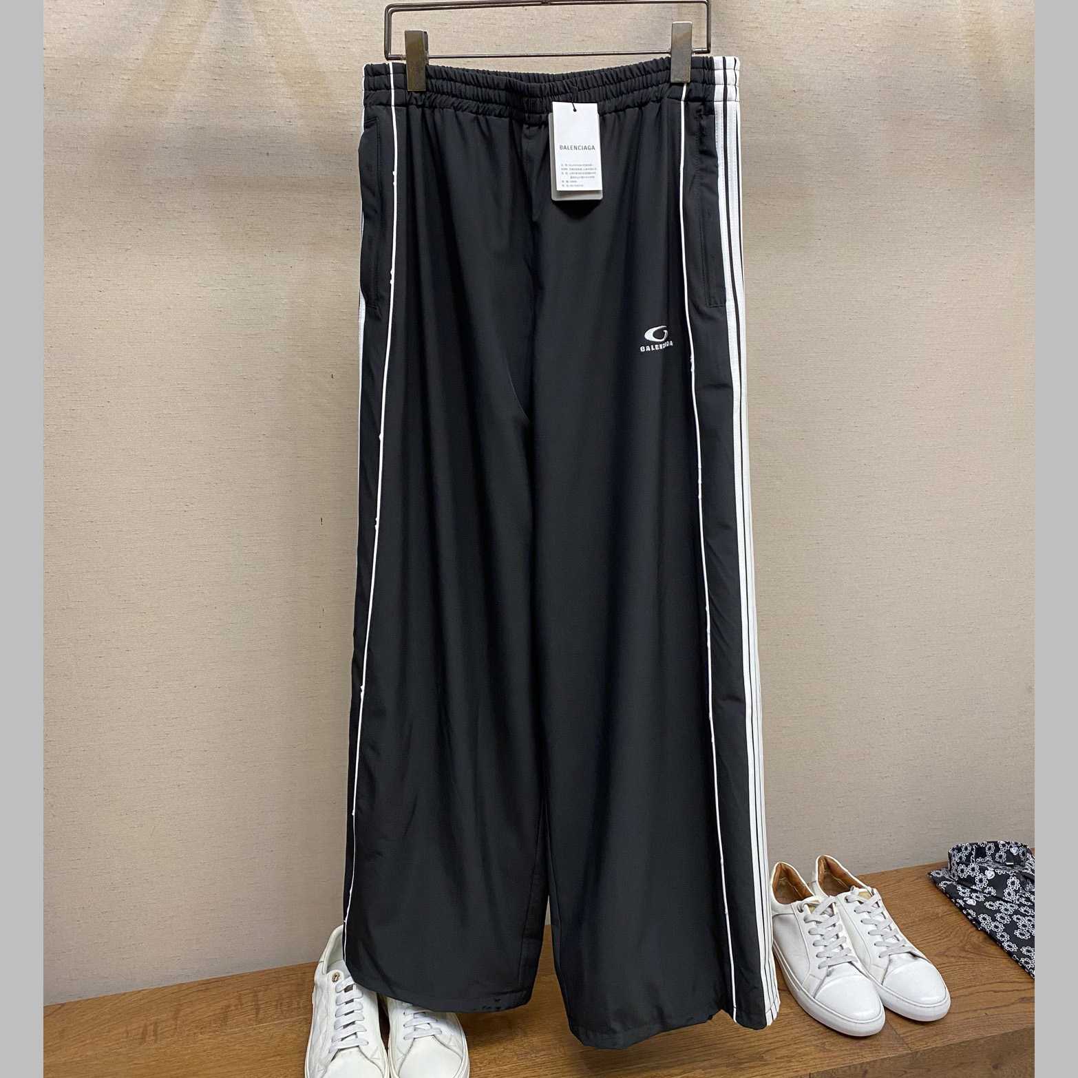 Balenciaga Large Tracksuit Pants In Black Technical Fabric - DesignerGu
