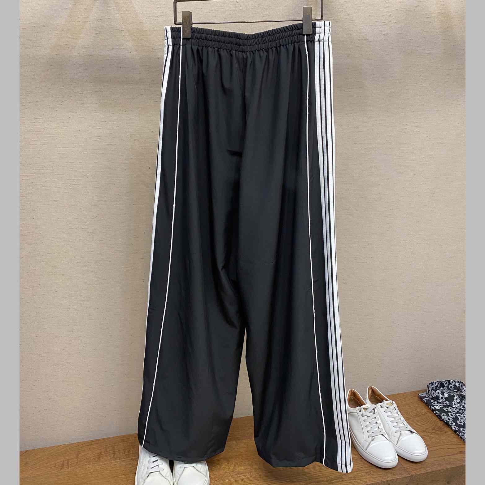 Balenciaga Large Tracksuit Pants In Black Technical Fabric - DesignerGu