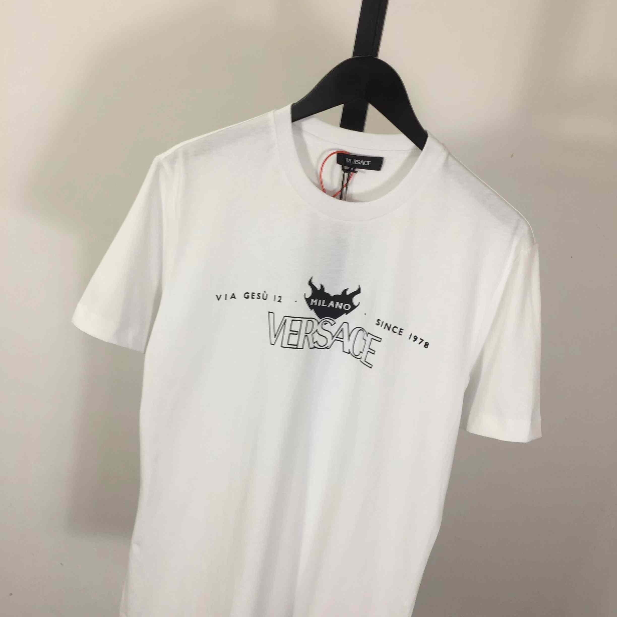 Versace Logo T-shirt - DesignerGu