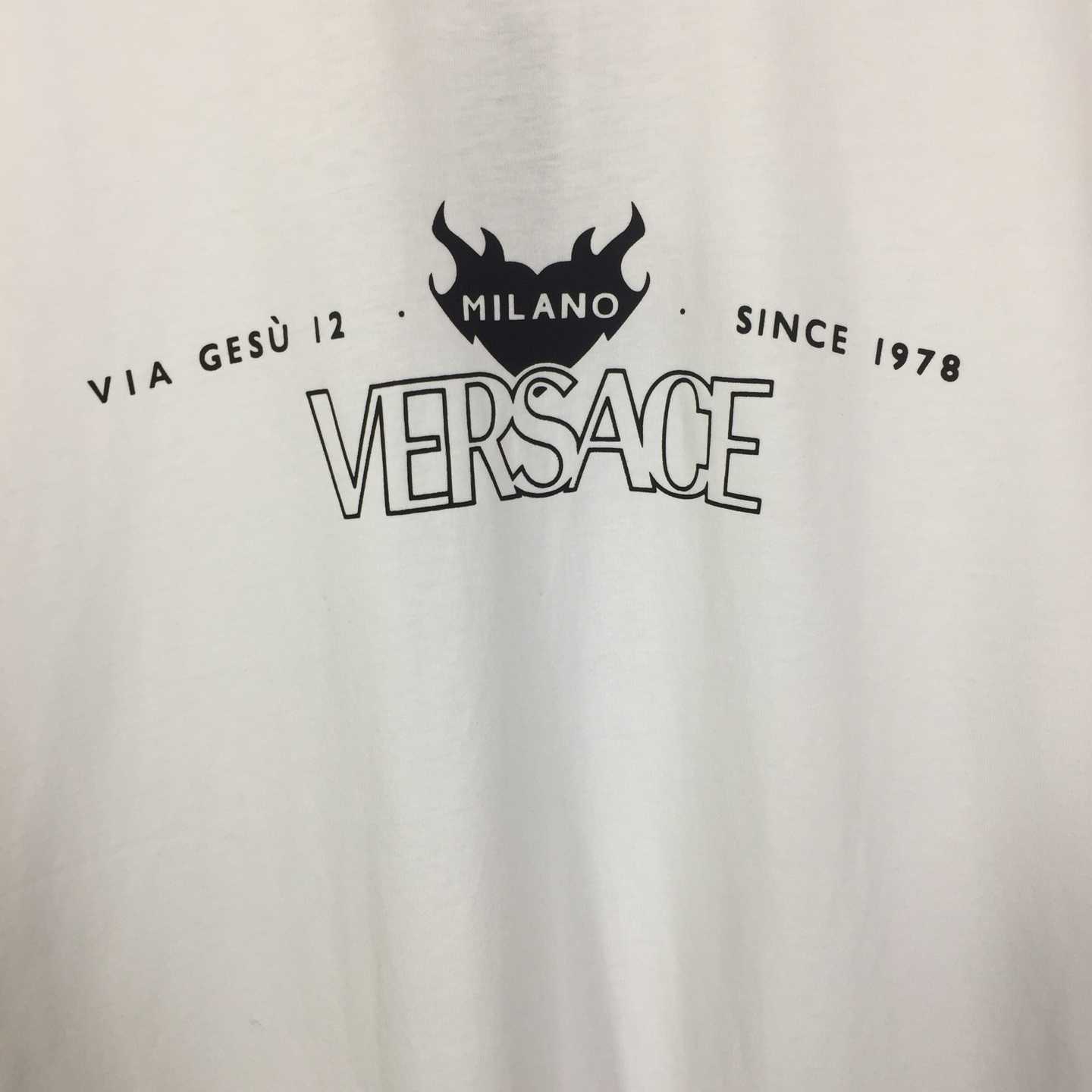 Versace Logo T-shirt - DesignerGu