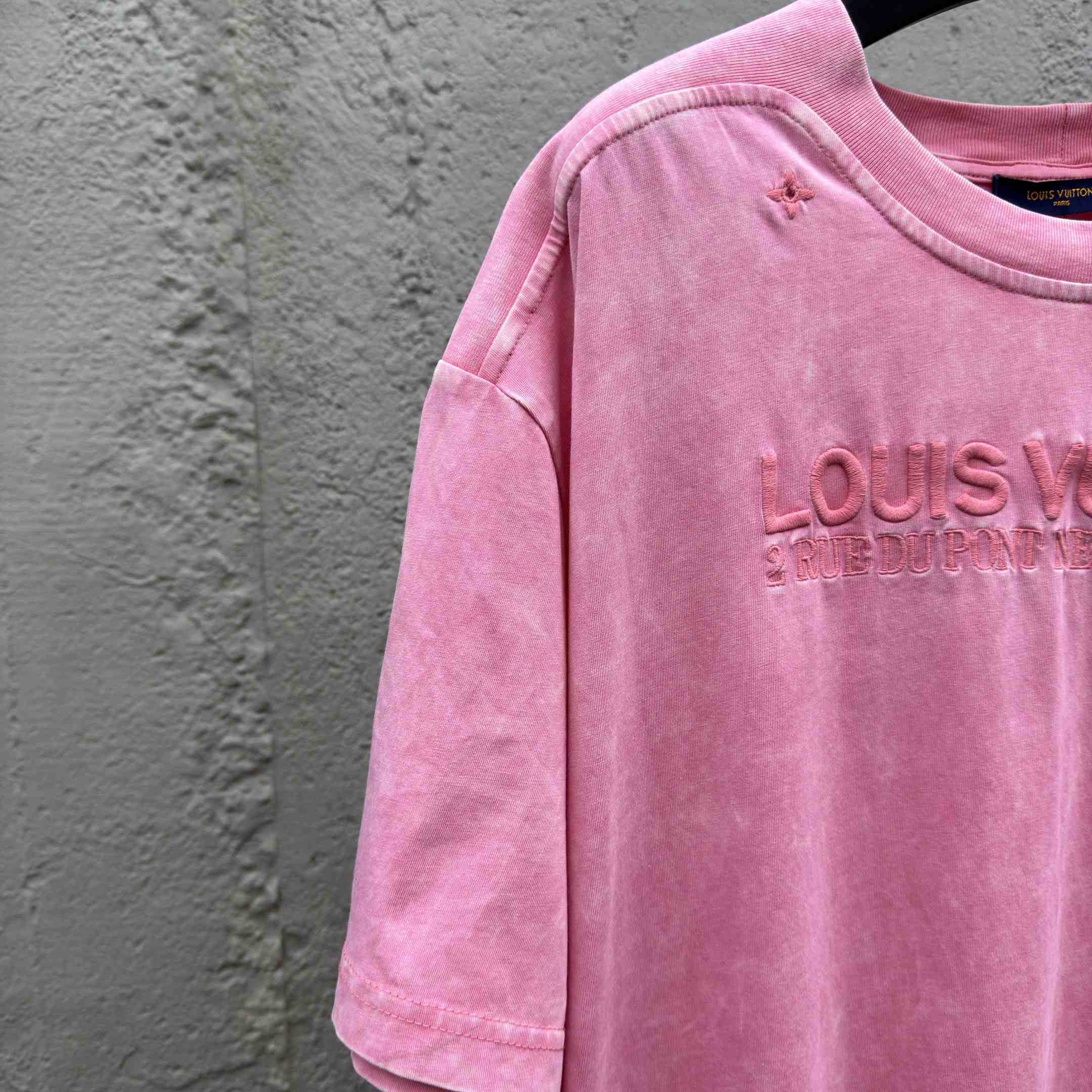 Louis Vuitton Washed Ribbed T-Shirt   1AHWA0 - DesignerGu