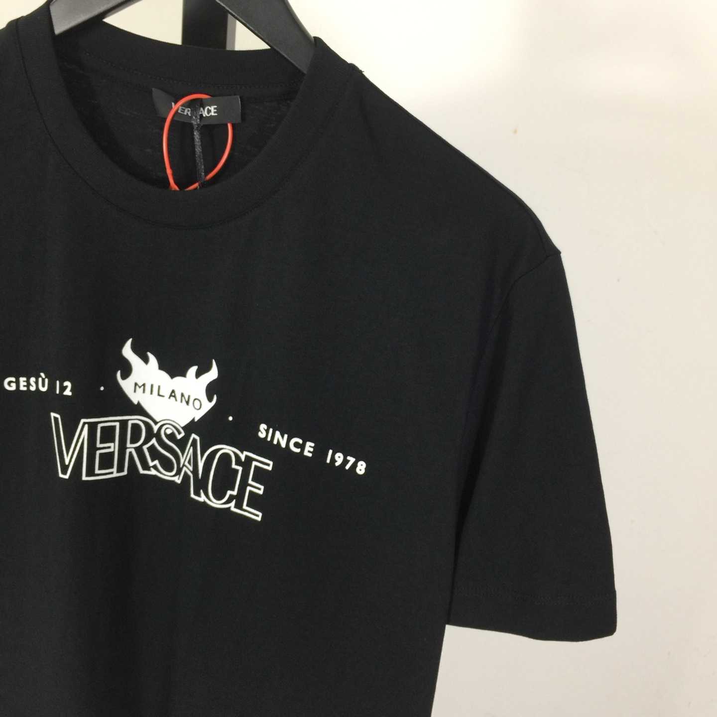 Versace Logo T-shirt - DesignerGu