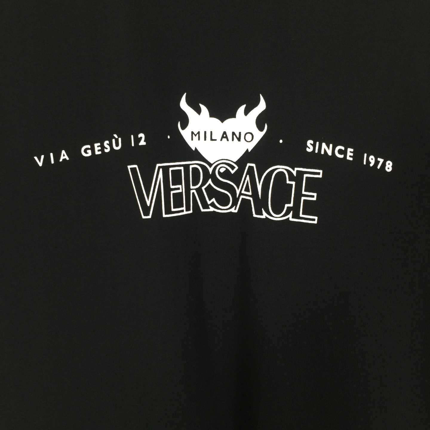 Versace Logo T-shirt - DesignerGu