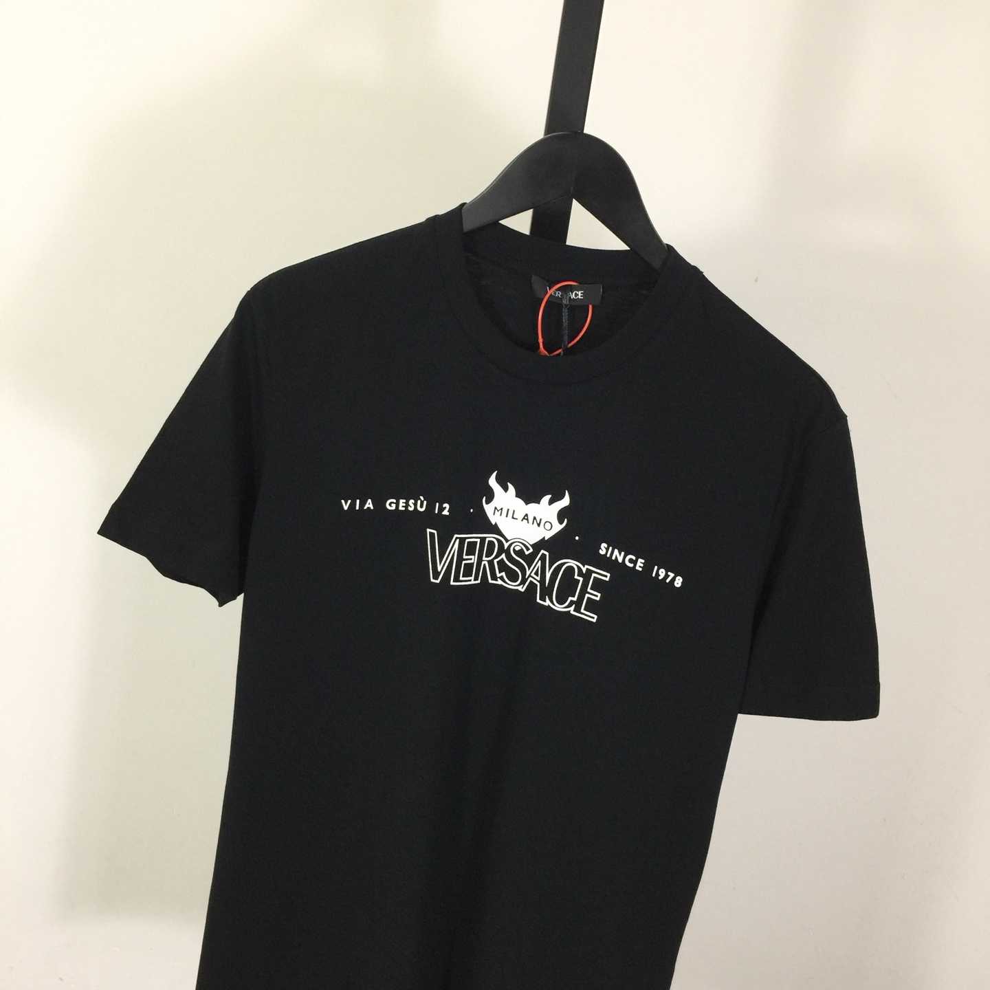 Versace Logo T-shirt - DesignerGu