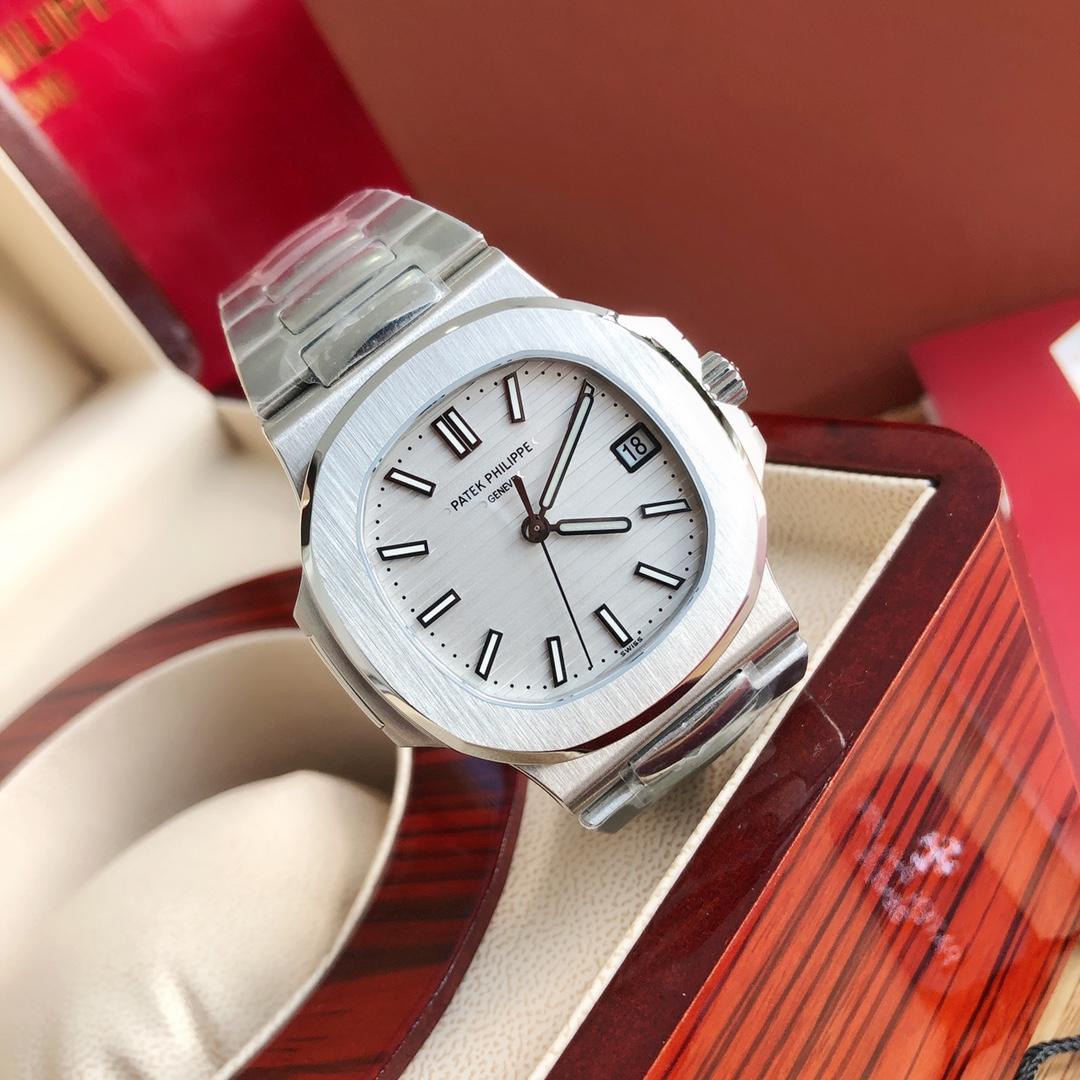 Patek Philippe Nautilus Mens 40mm 5711/1A - DesignerGu