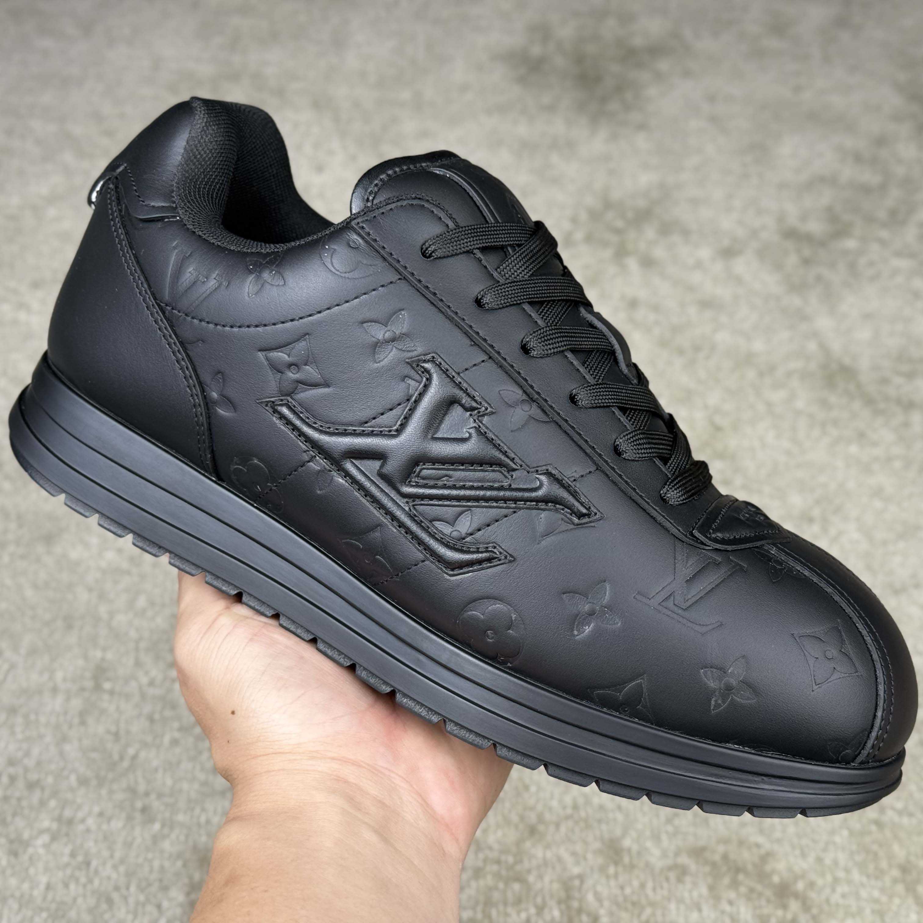 Louis Vuitton LV BUTTERSOFT Sneaker   - DesignerGu