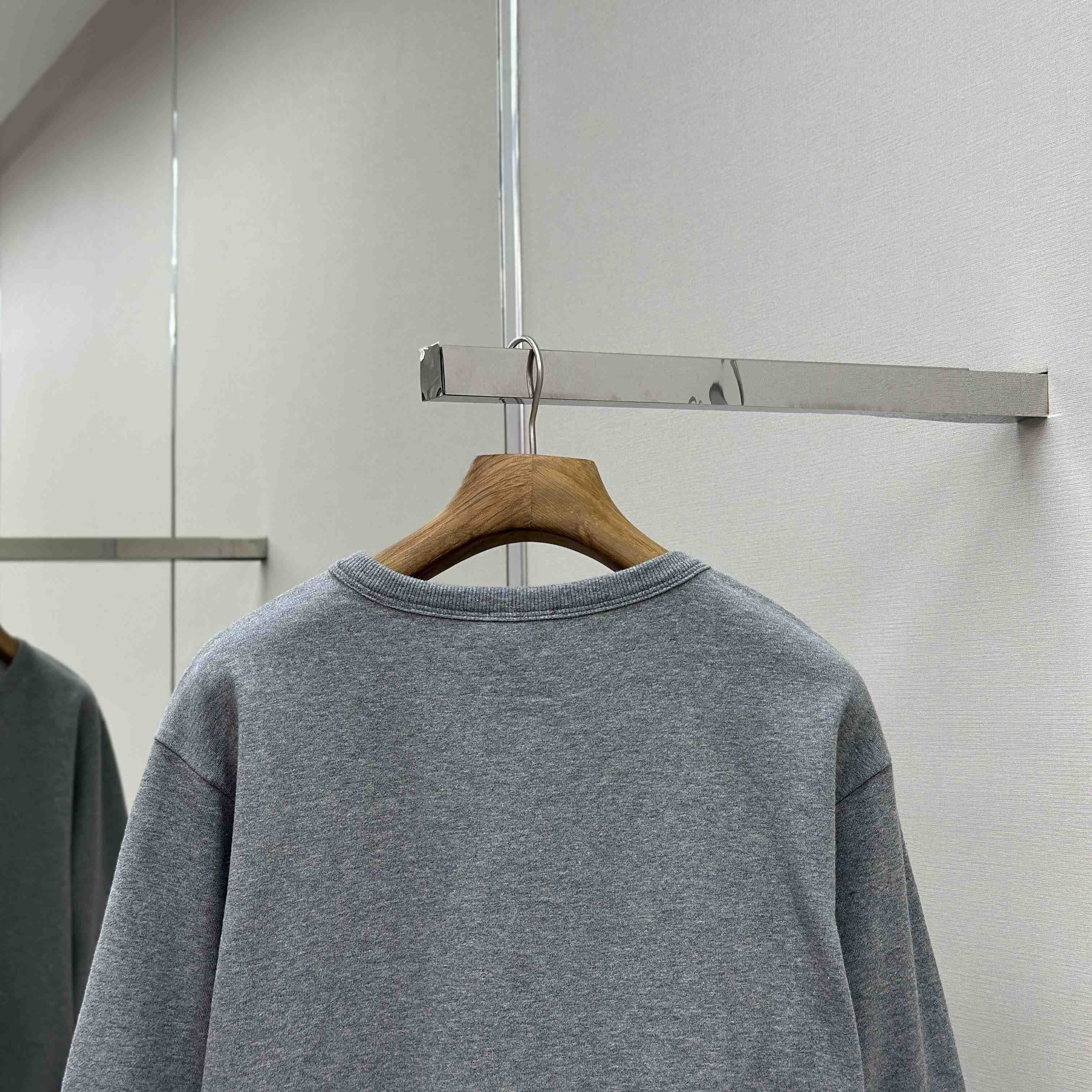 Dior Montaigne Sweatshirt  - DesignerGu