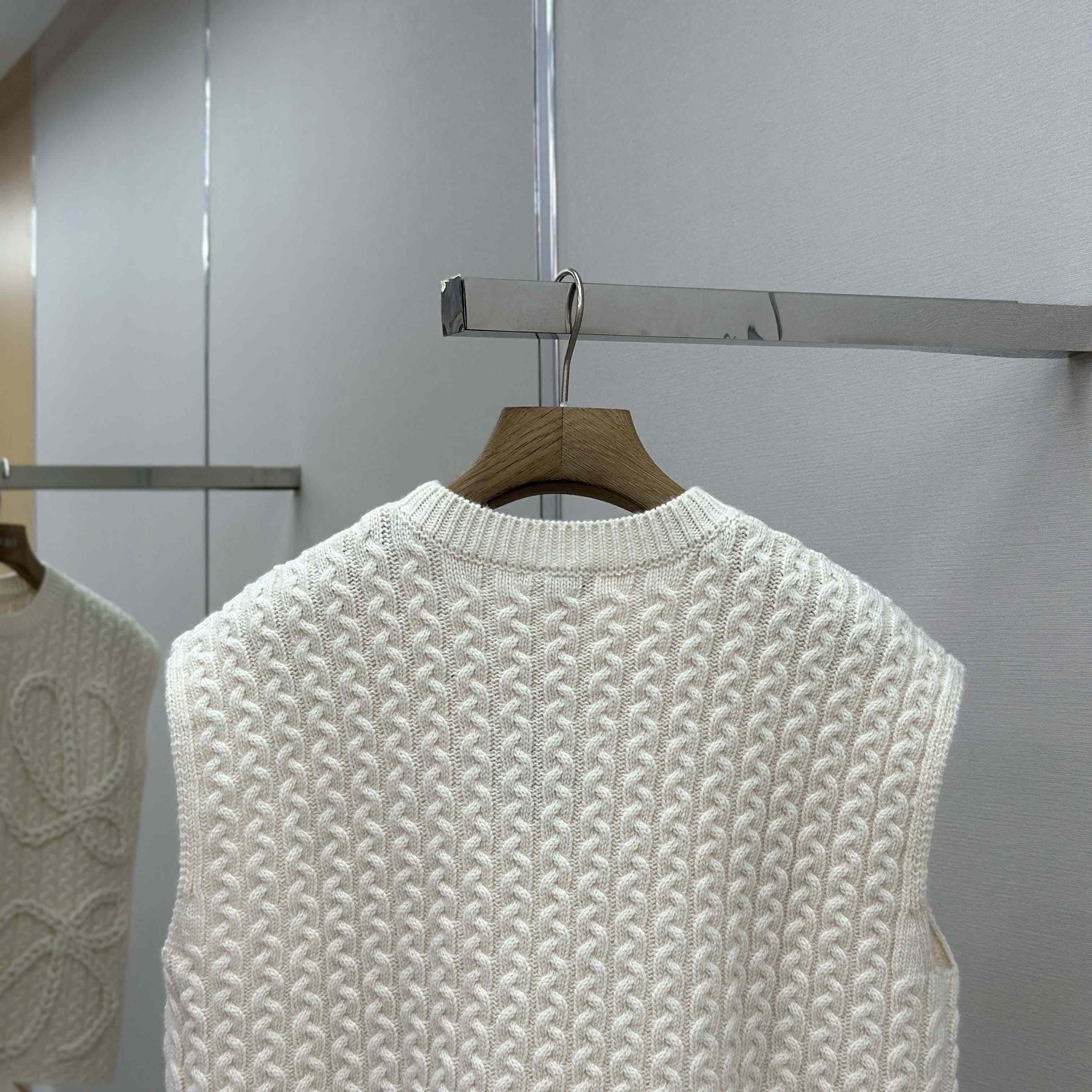 Loewe Vest In Wool - DesignerGu