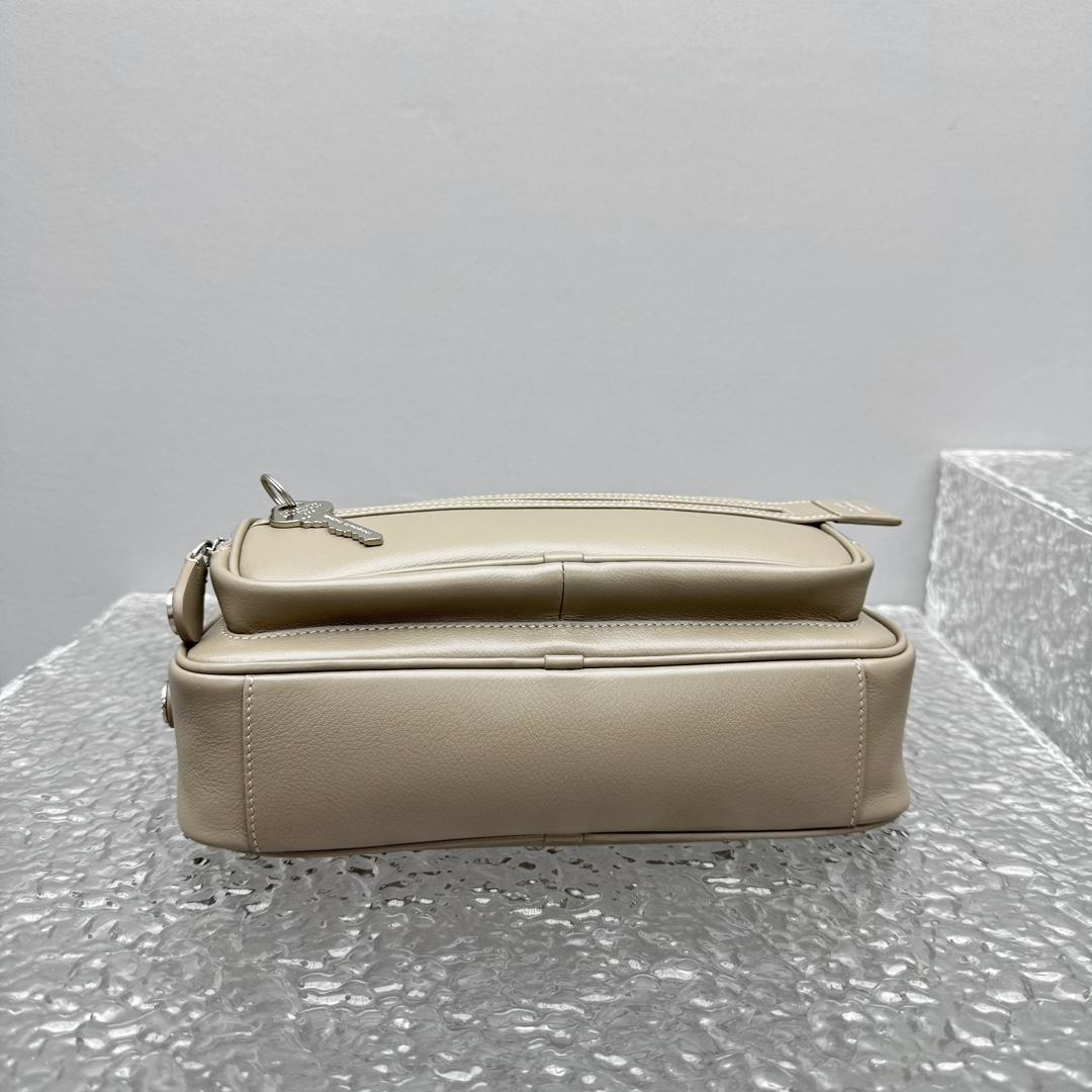 Acne Studios Sac À Bandouliere Camero Party - DesignerGu