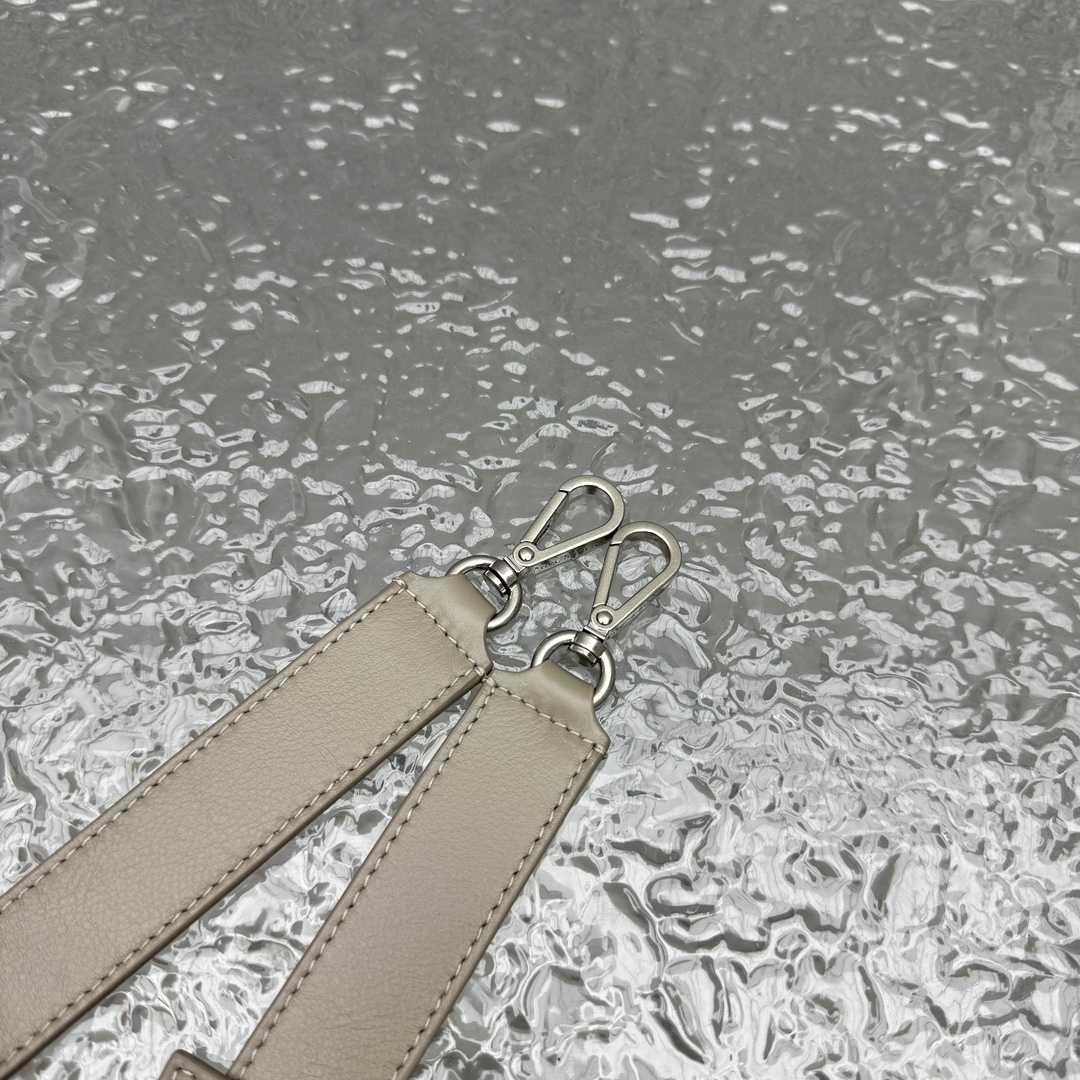 Acne Studios Sac À Bandouliere Camero Party - DesignerGu