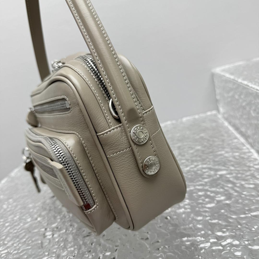 Acne Studios Sac À Bandouliere Camero Party - DesignerGu