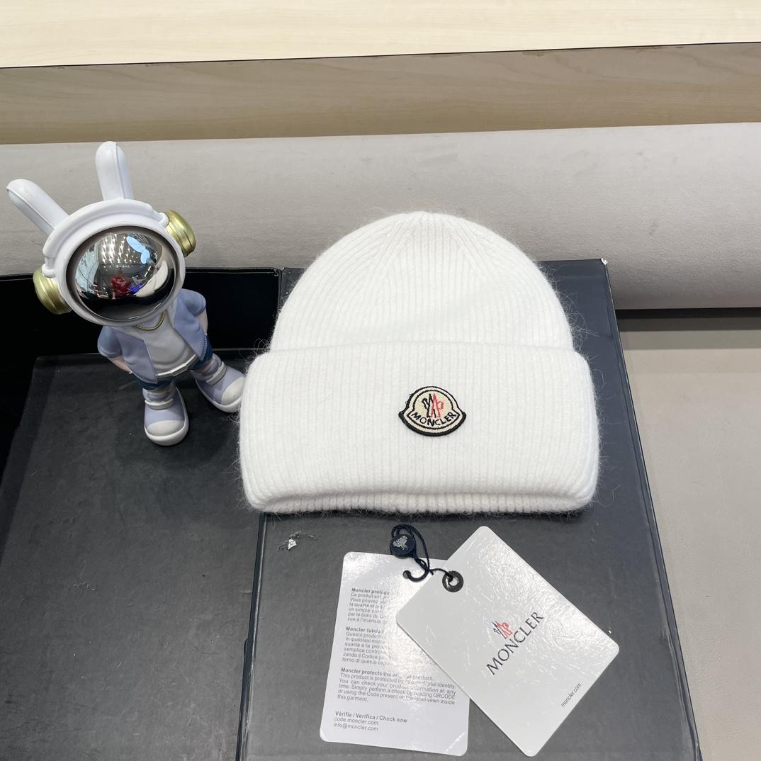 Moncler Beanie  - DesignerGu