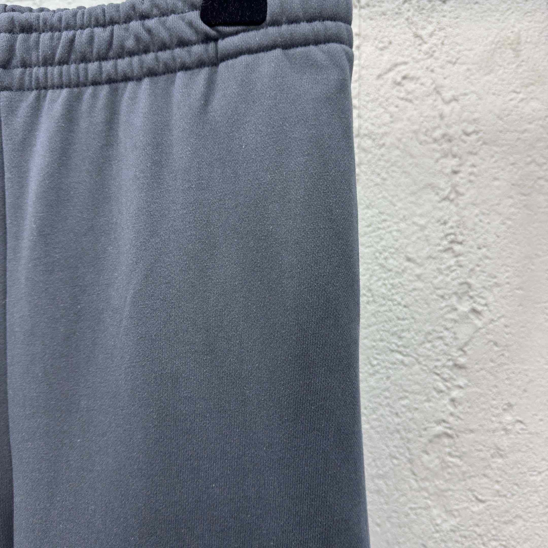 Balenciaga Under Armour® Baggy Sweatpants In Black - DesignerGu