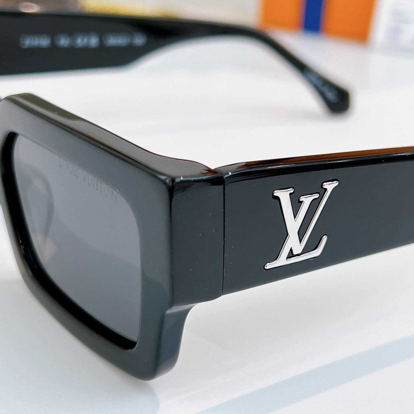 Louis Vuitton LV Clash Low Square Sunglasses   Z2864E - DesignerGu