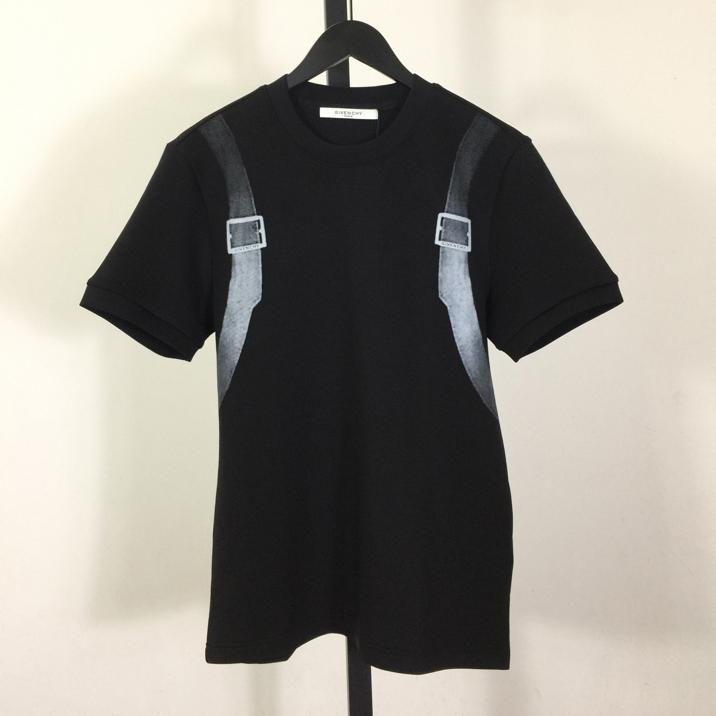Givenchy T-shirt In Cotton - DesignerGu