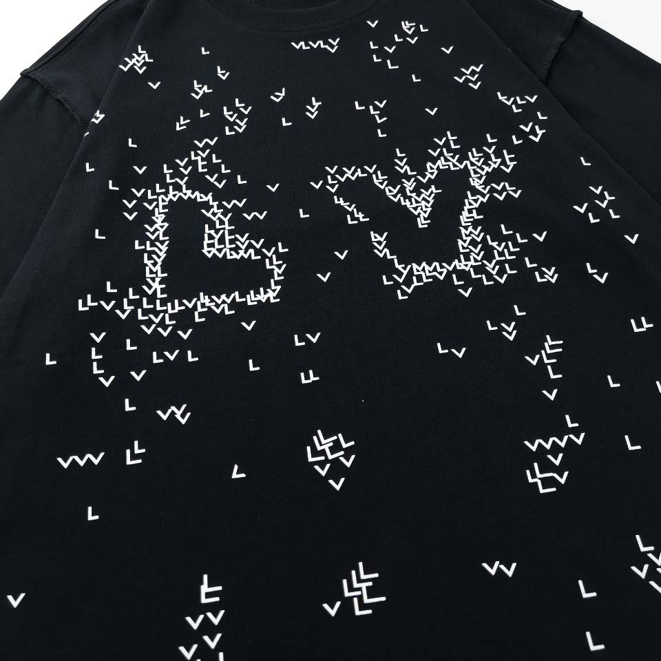 Louis Vuitton LV Spread T-Shirt - DesignerGu