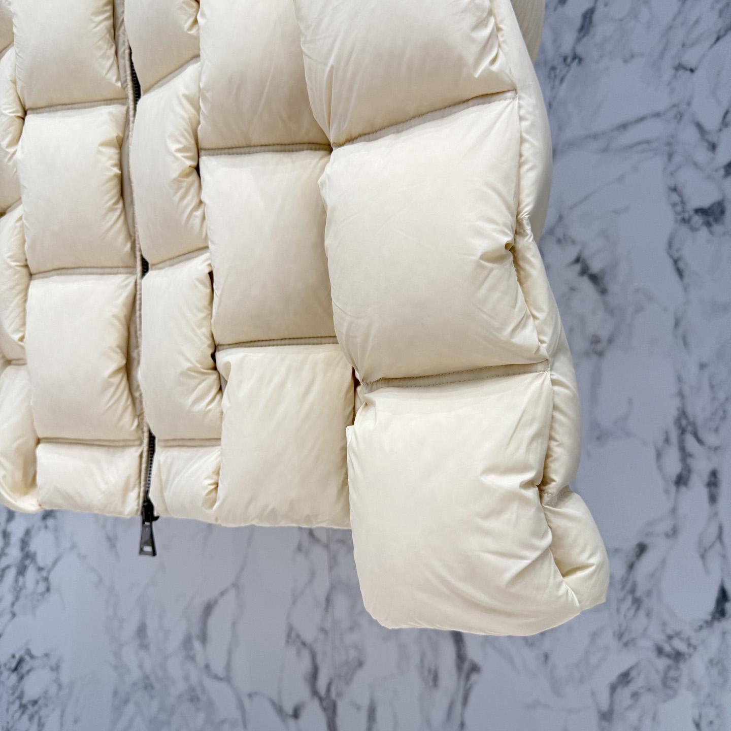 Moncler Short Down Jacket - DesignerGu