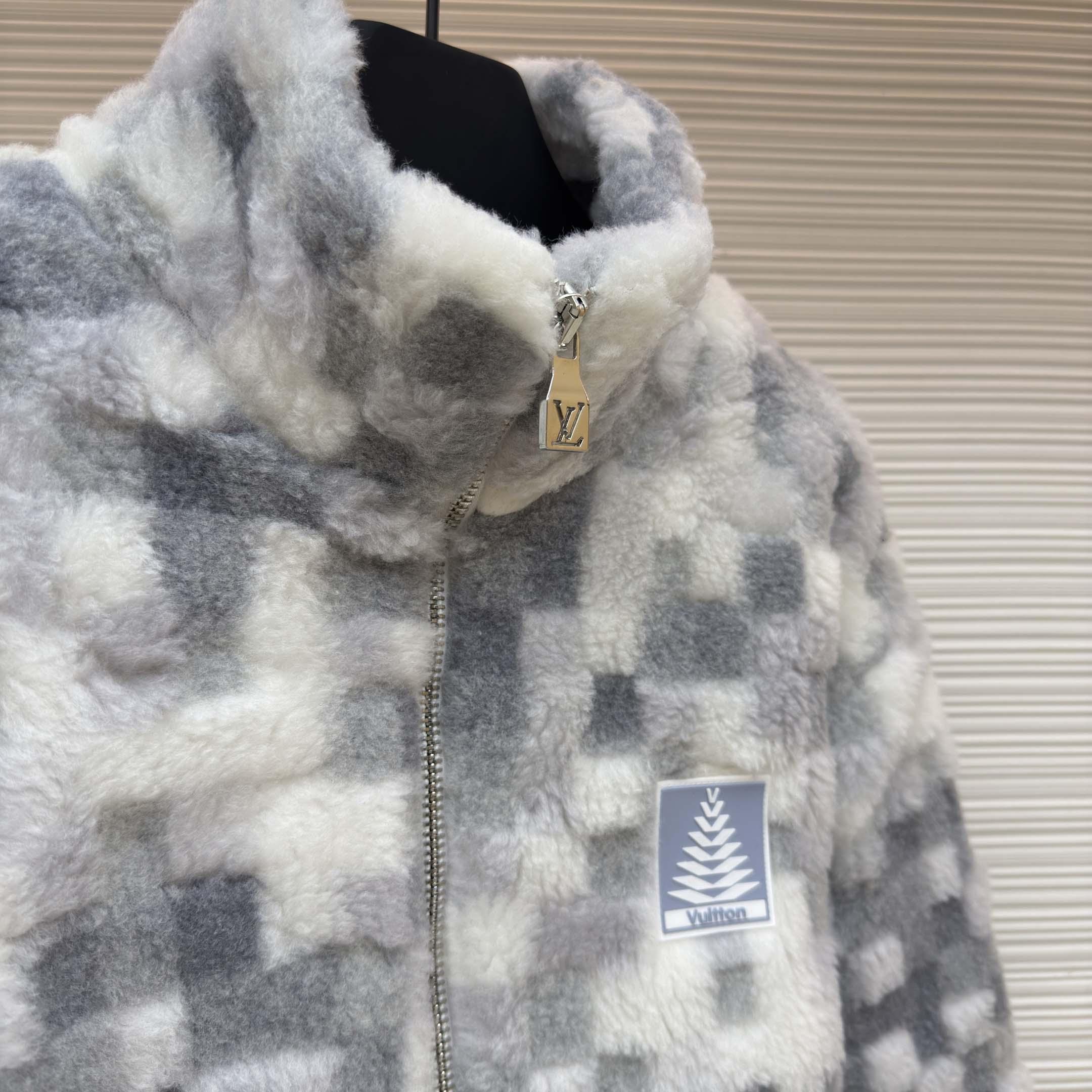 Louis Vuitton Fleece Blouson   1AGK16 - DesignerGu