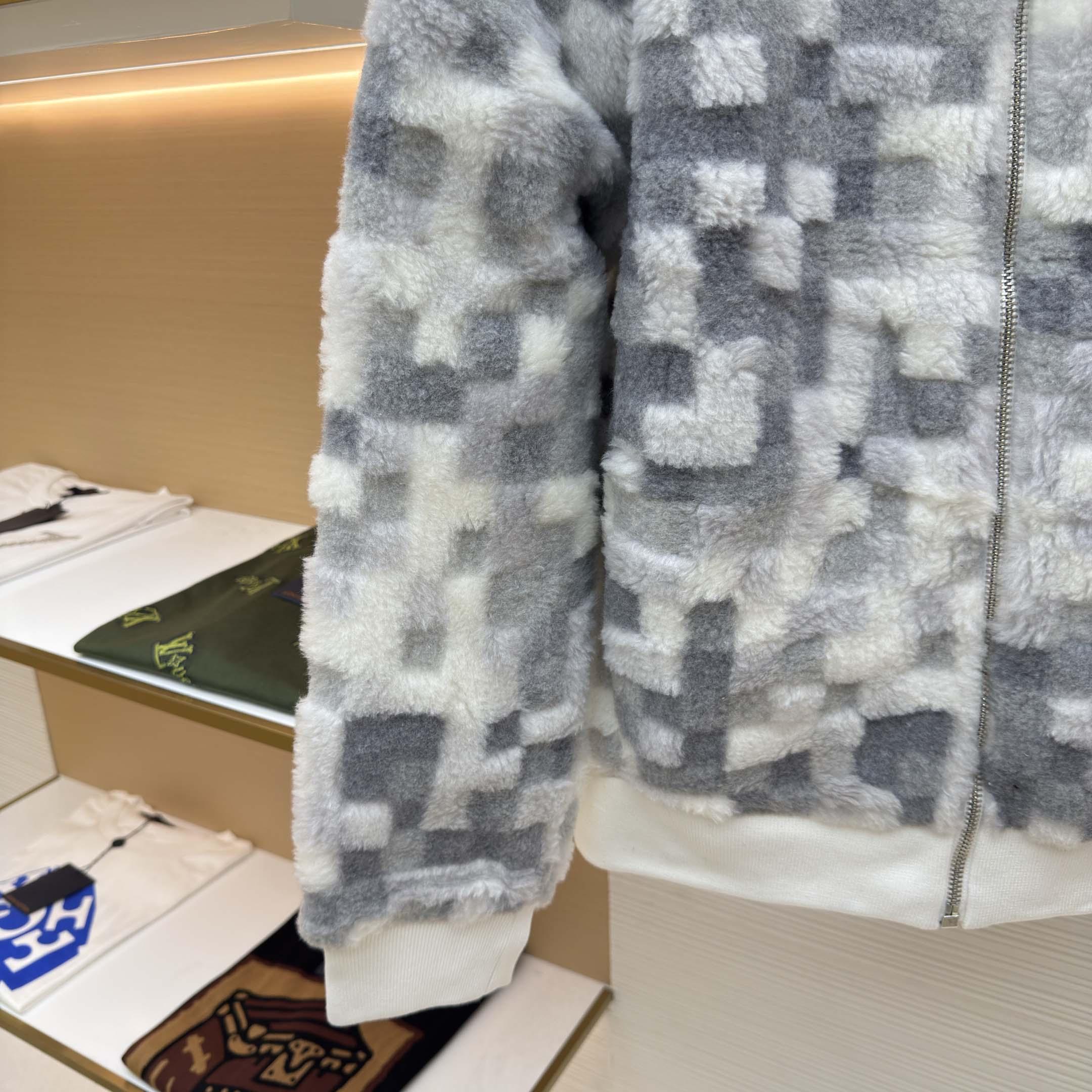 Louis Vuitton Fleece Blouson   1AGK16 - DesignerGu