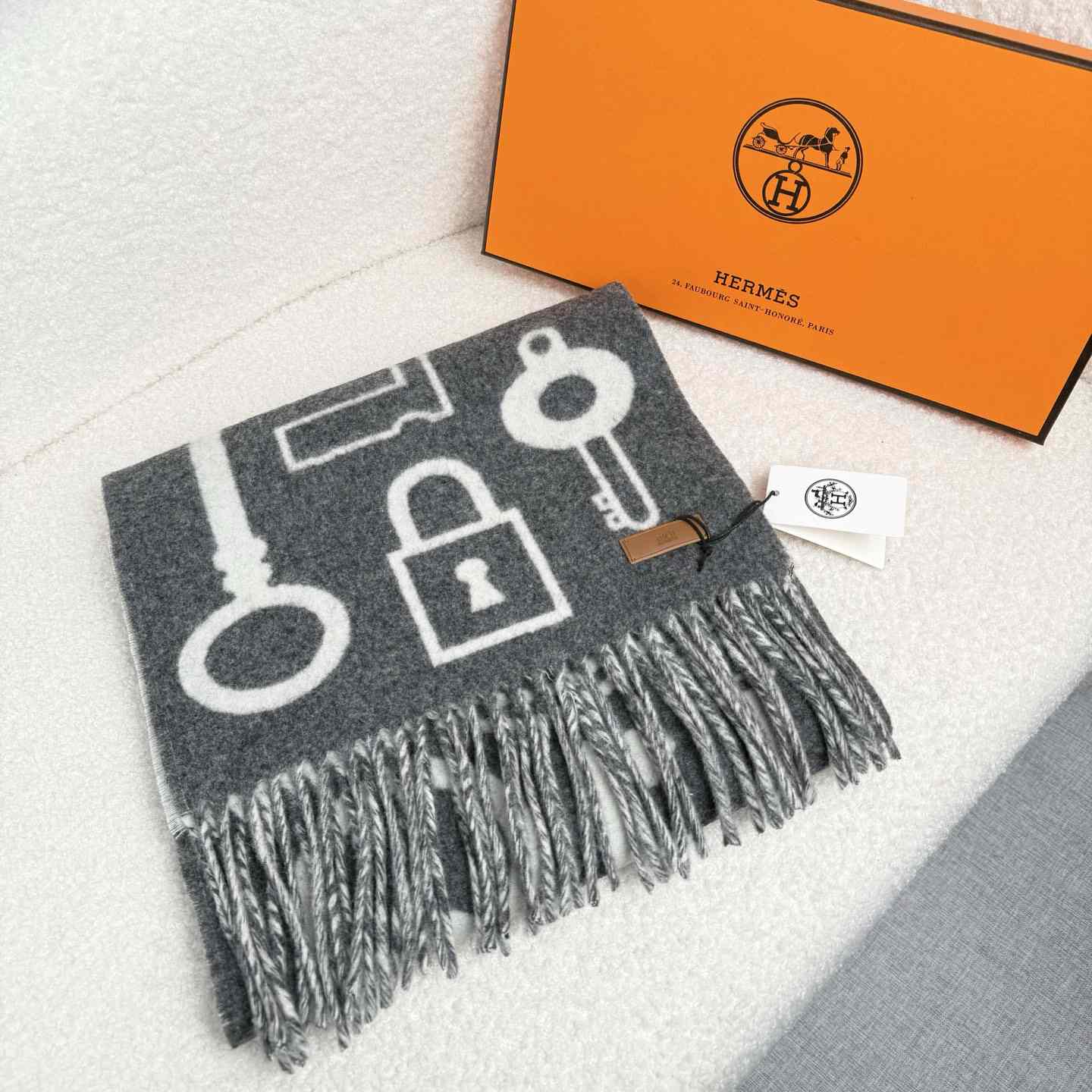 Hermes Casaque Porte-Clefs Scarf - DesignerGu