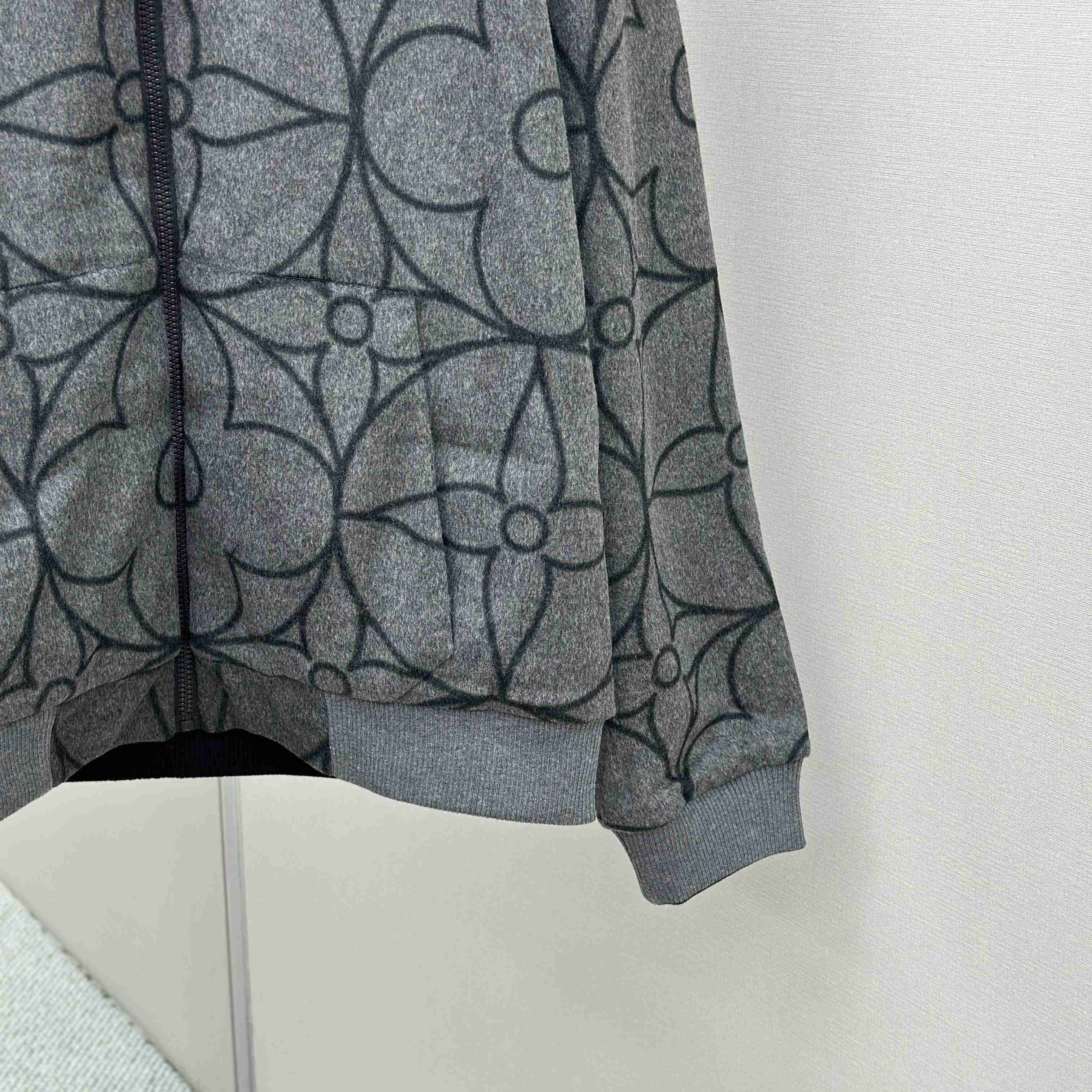 Louis Vuitton Reversible Double Face Hooded Blouson    1AGHXW - DesignerGu