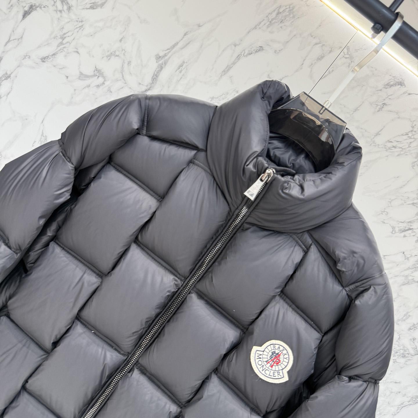 Moncler Short Down Jacket - DesignerGu